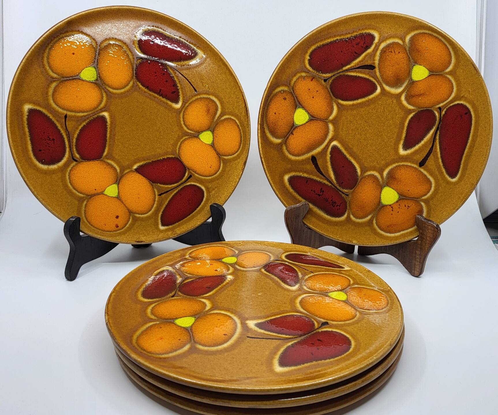 St Clément plates in French slip, orange and red decor Vintage