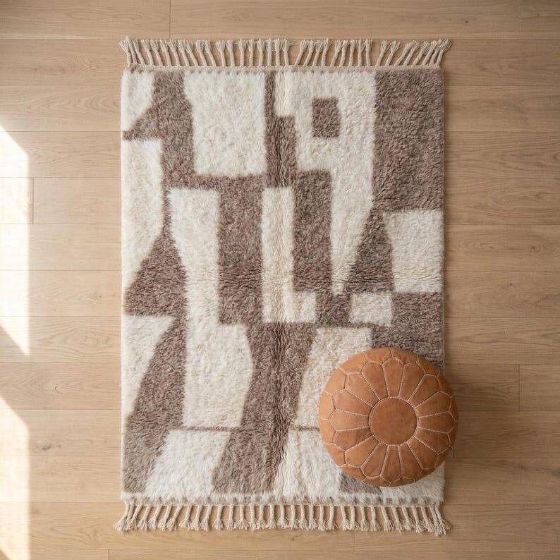Traditional Moroccan pure wool rug size 250/350 cm