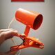 Lampe spot à pince orange 100% 1970 vintage