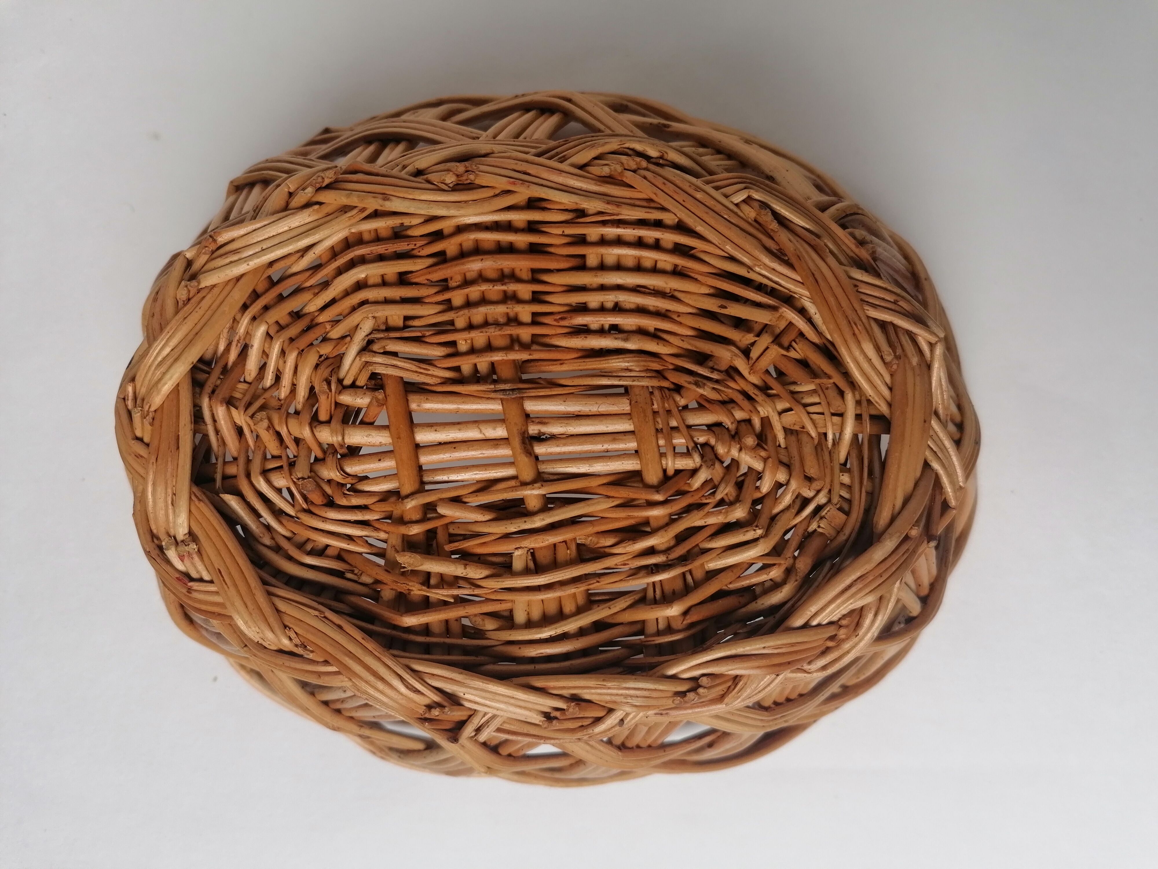Woven bread basket