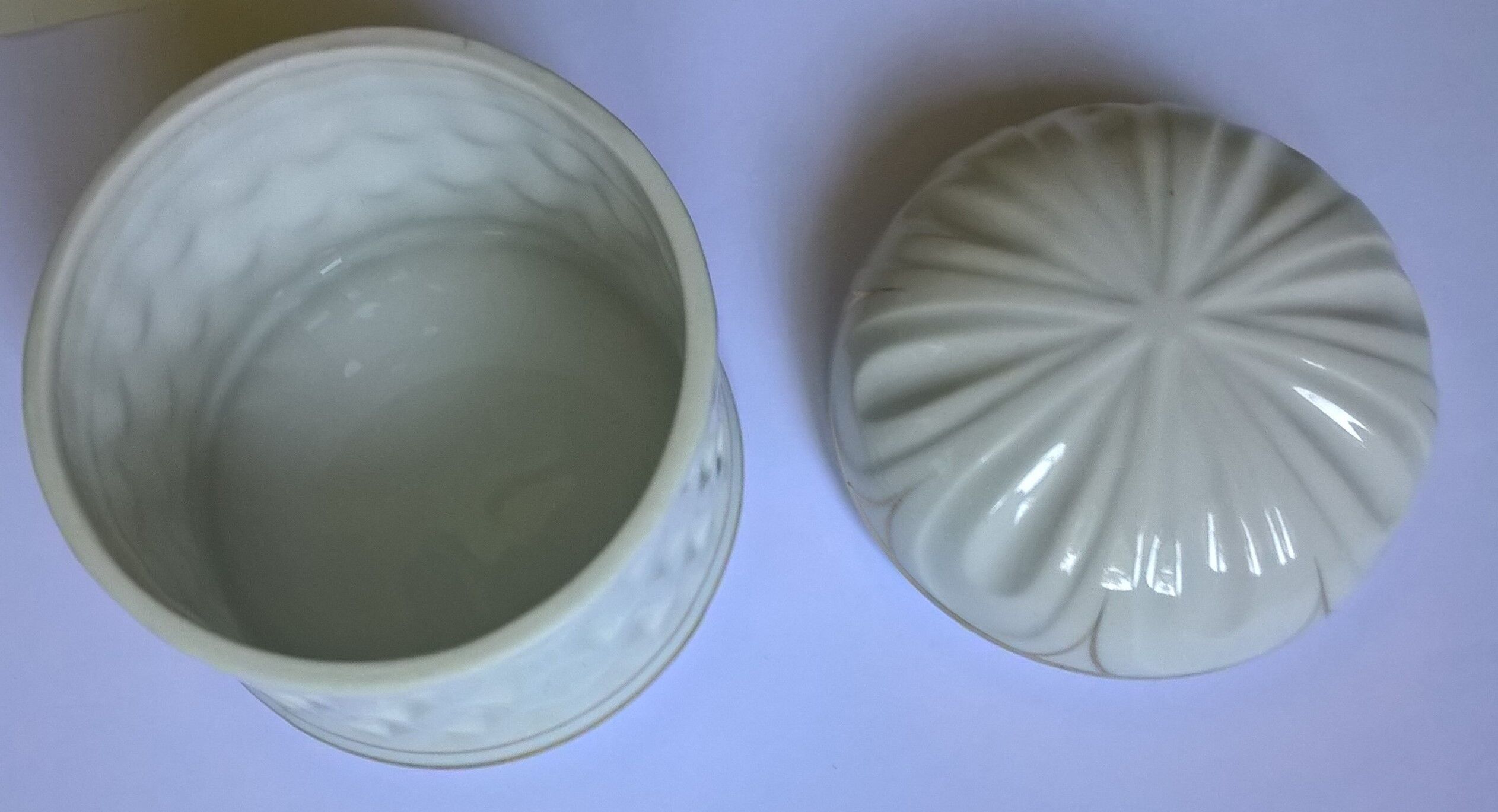 Vintage porcelain pot box Royal Pavilion At Brighton for Elizabeth Arden