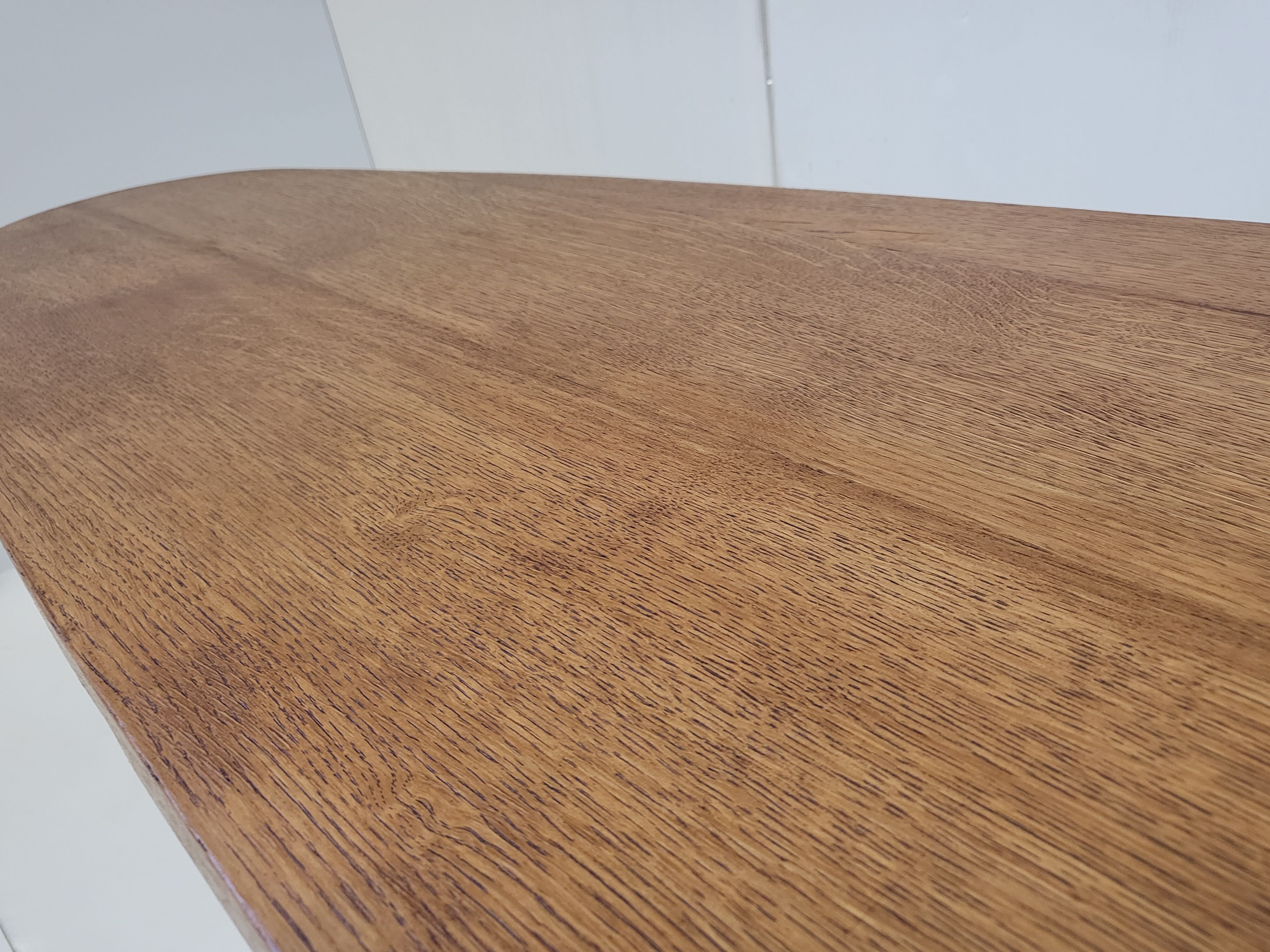 Vintage coffee table 1950 tripod