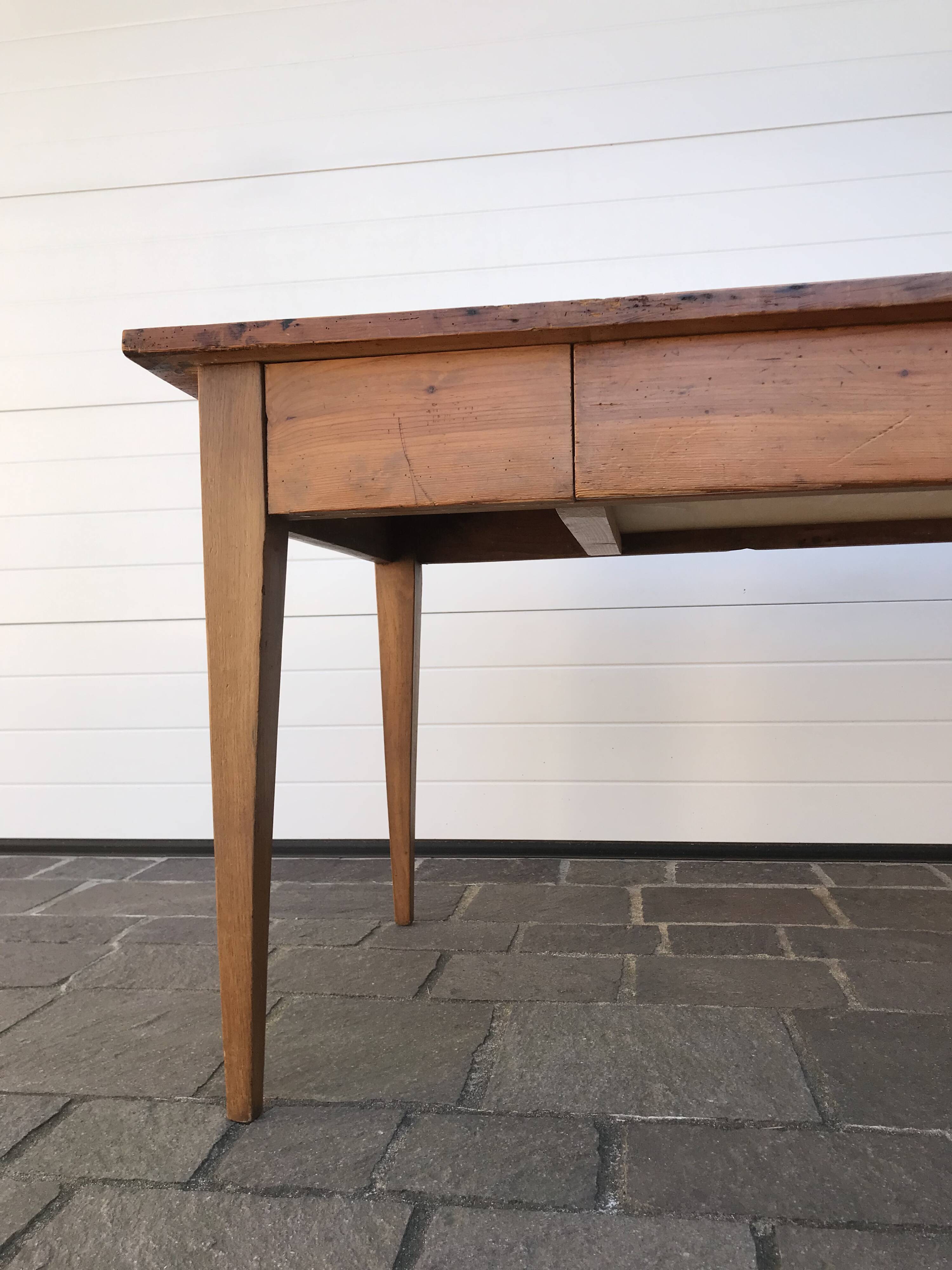 Farm table
