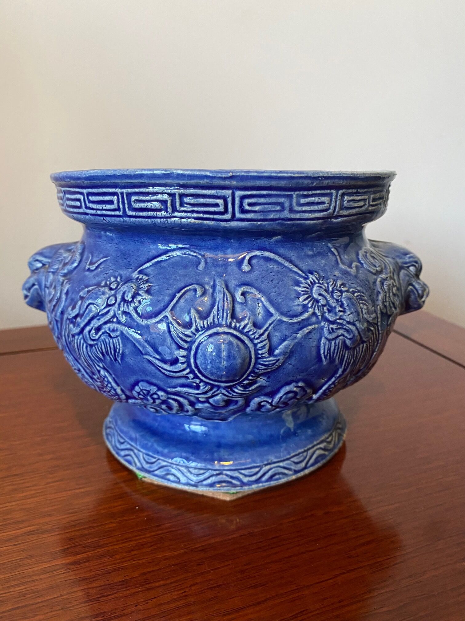 Burns ceramic perfume