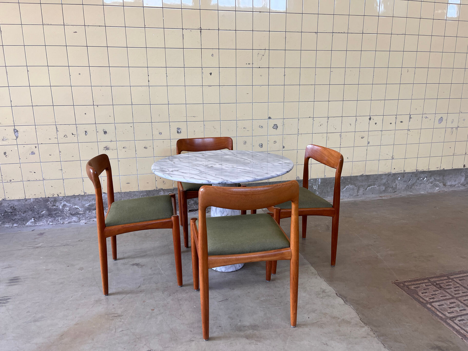 Vintage marble dining table