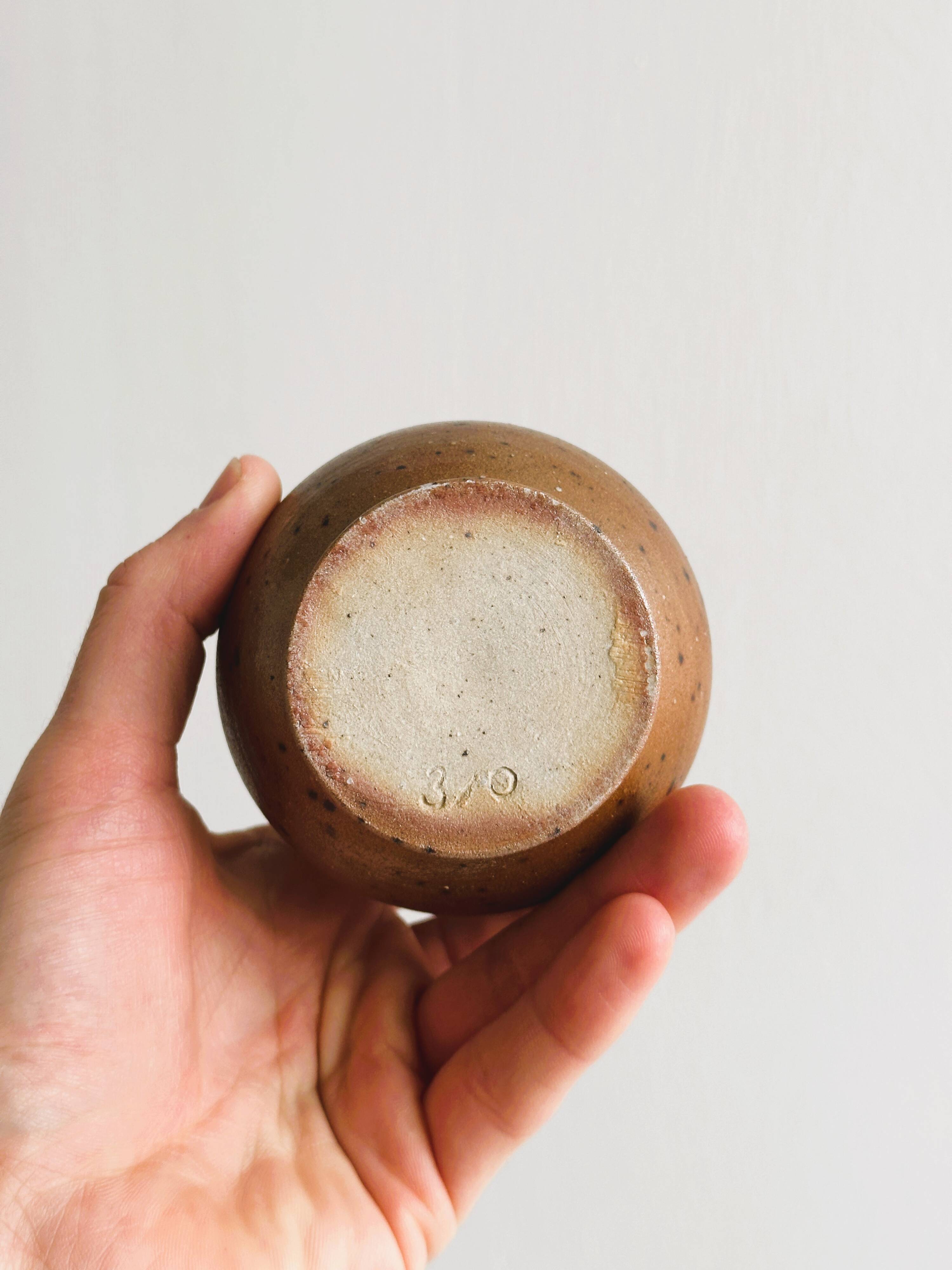 Small sandstone vase, old soliflore