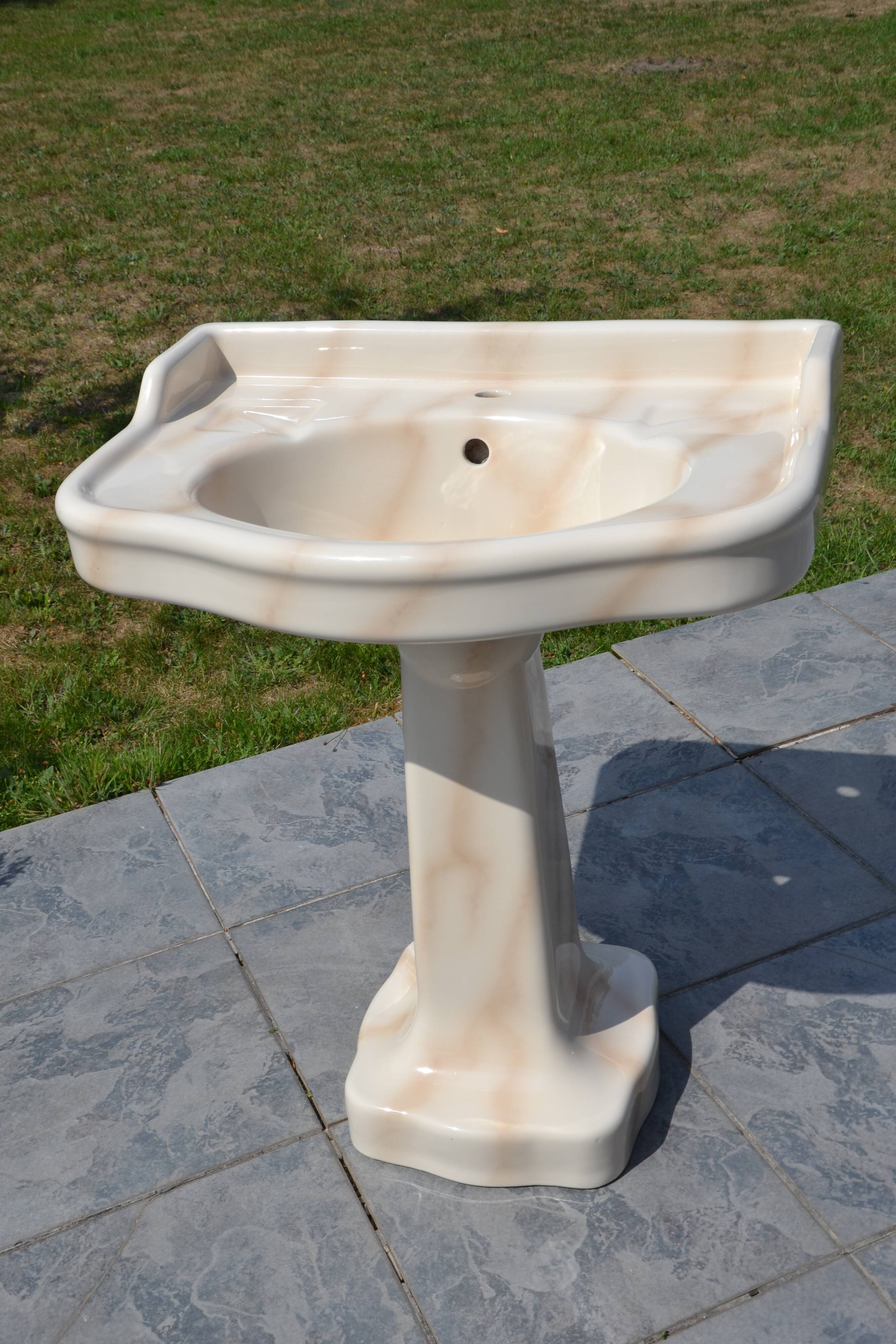 Vintage marbled earthenware sink from the 90s