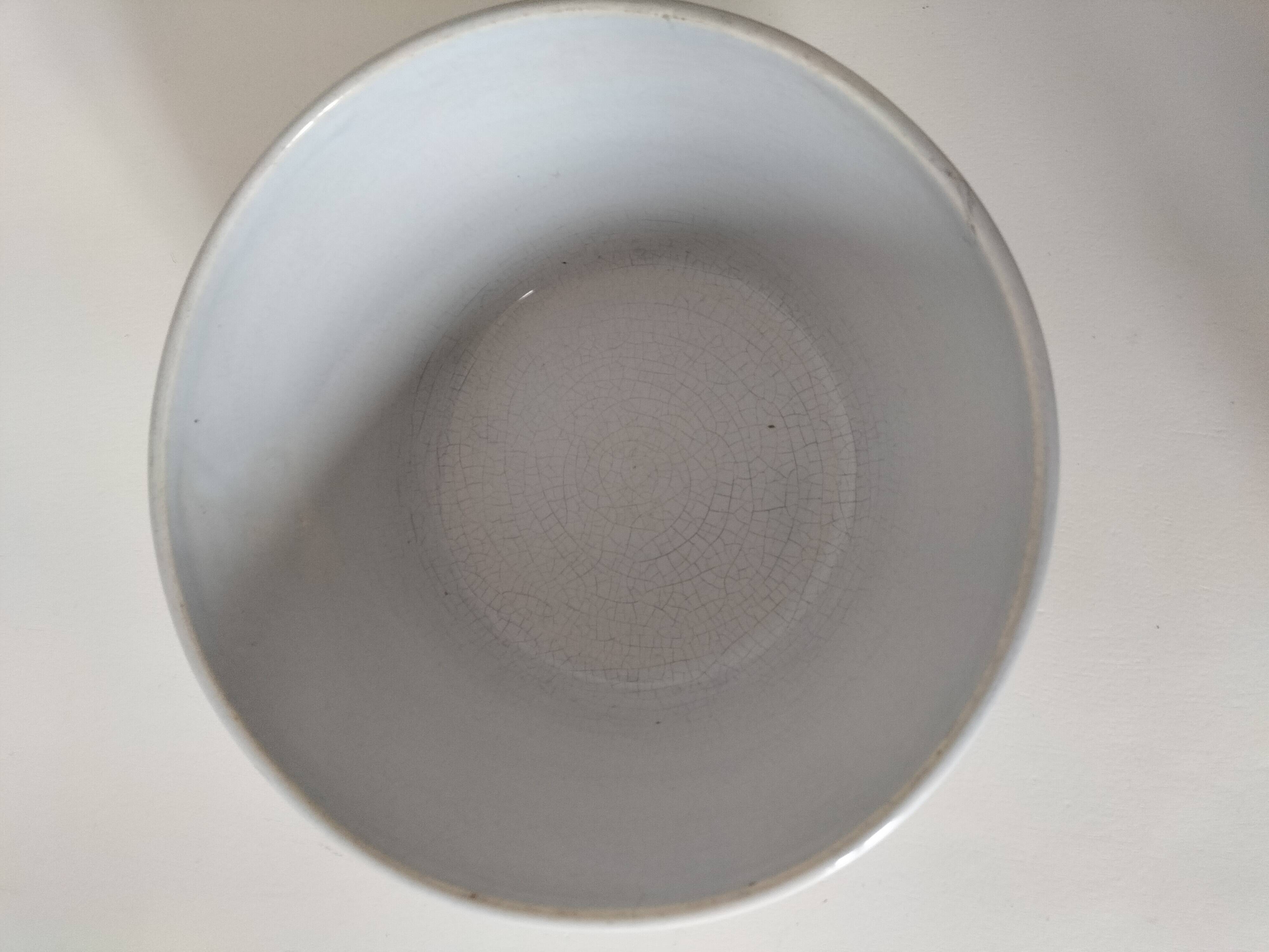 Saint Amand plate model Urchin - vintage and arty