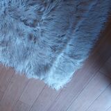 Tapis a poils longs pure laine blanc , vintage