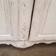 Ancienne armoire de mariée repeinte en blanc, début 19ème