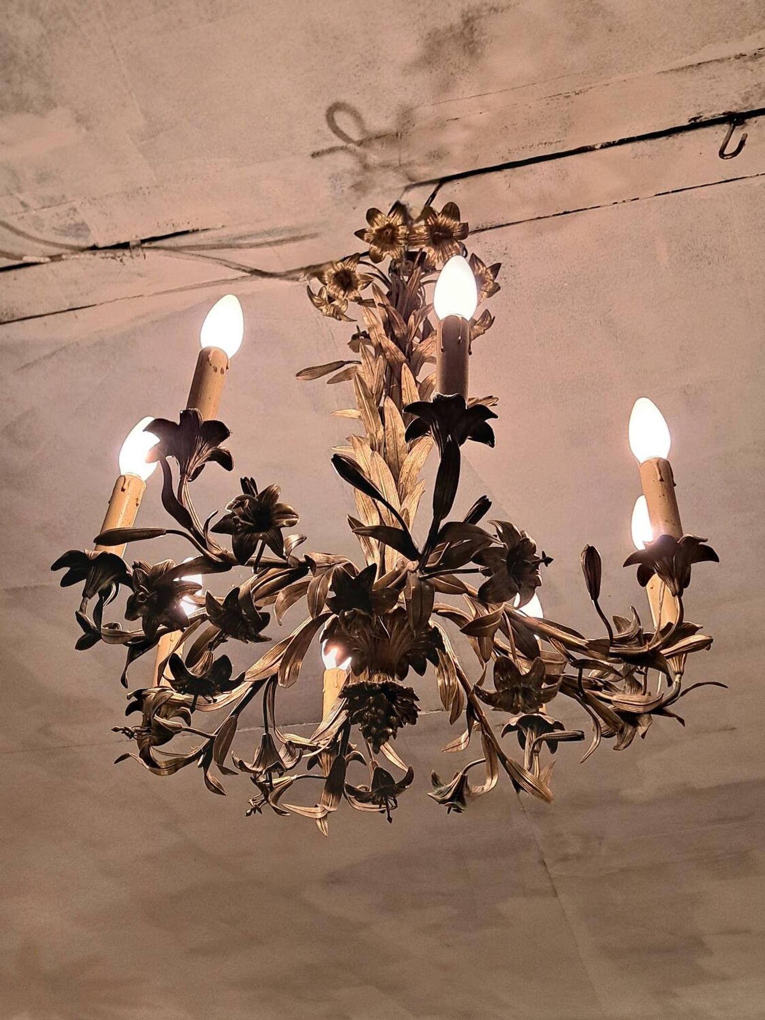 Late 19th century gilt bronze fleur-de-lis chandelier
