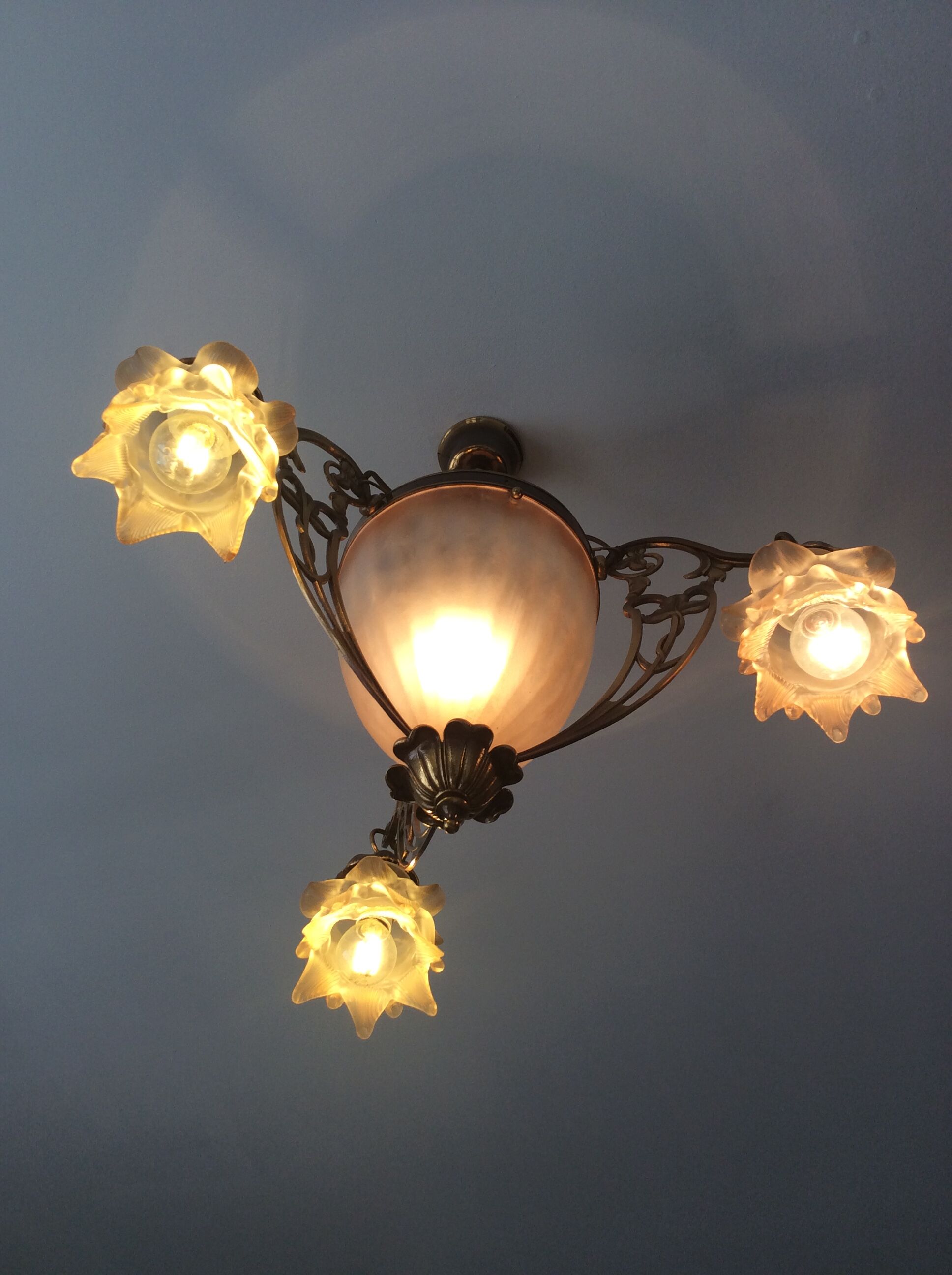 Old Art Deco style chandelier in bronze 4 fires