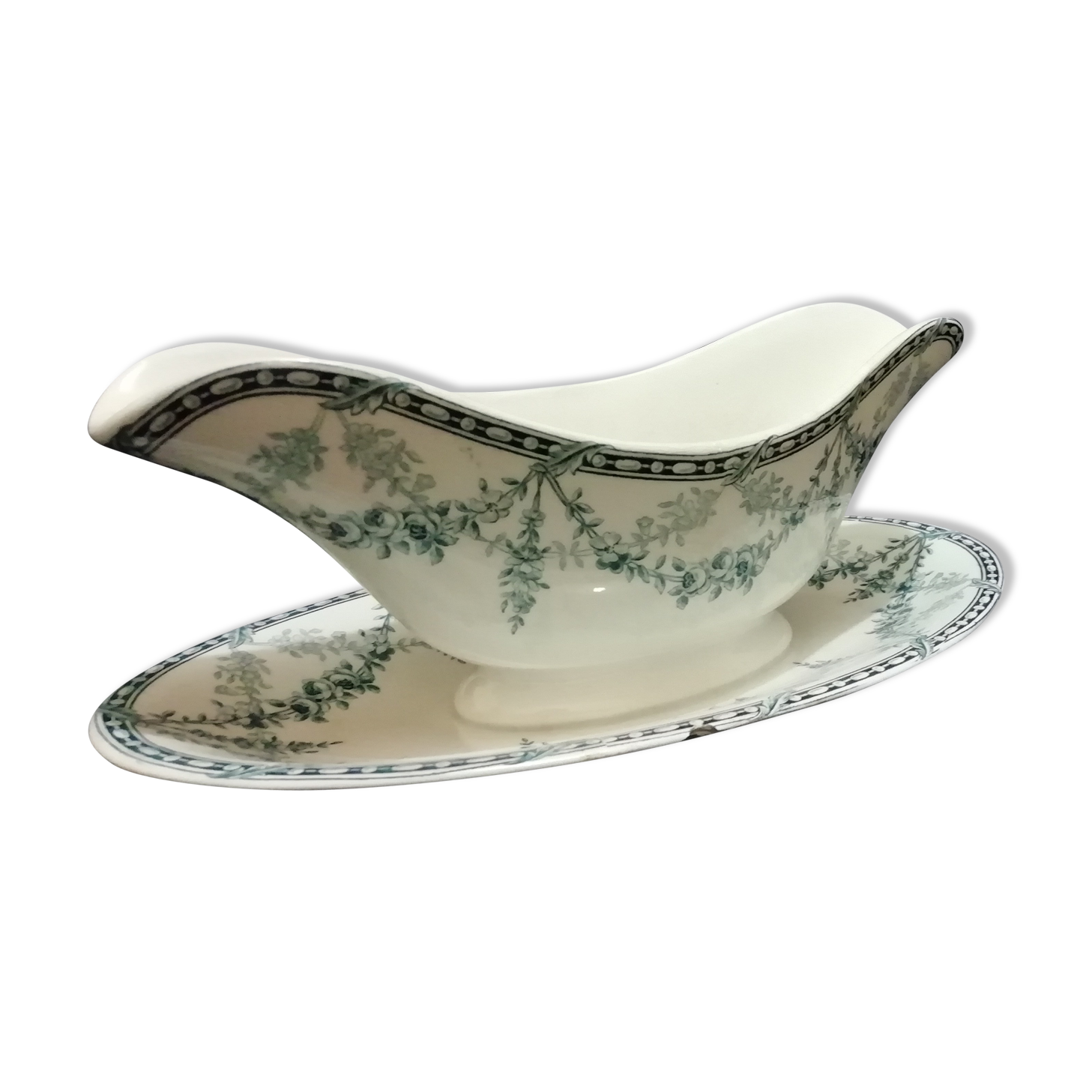 Creil and montereau sauce dish on porcelain sleeper signed, 19th century