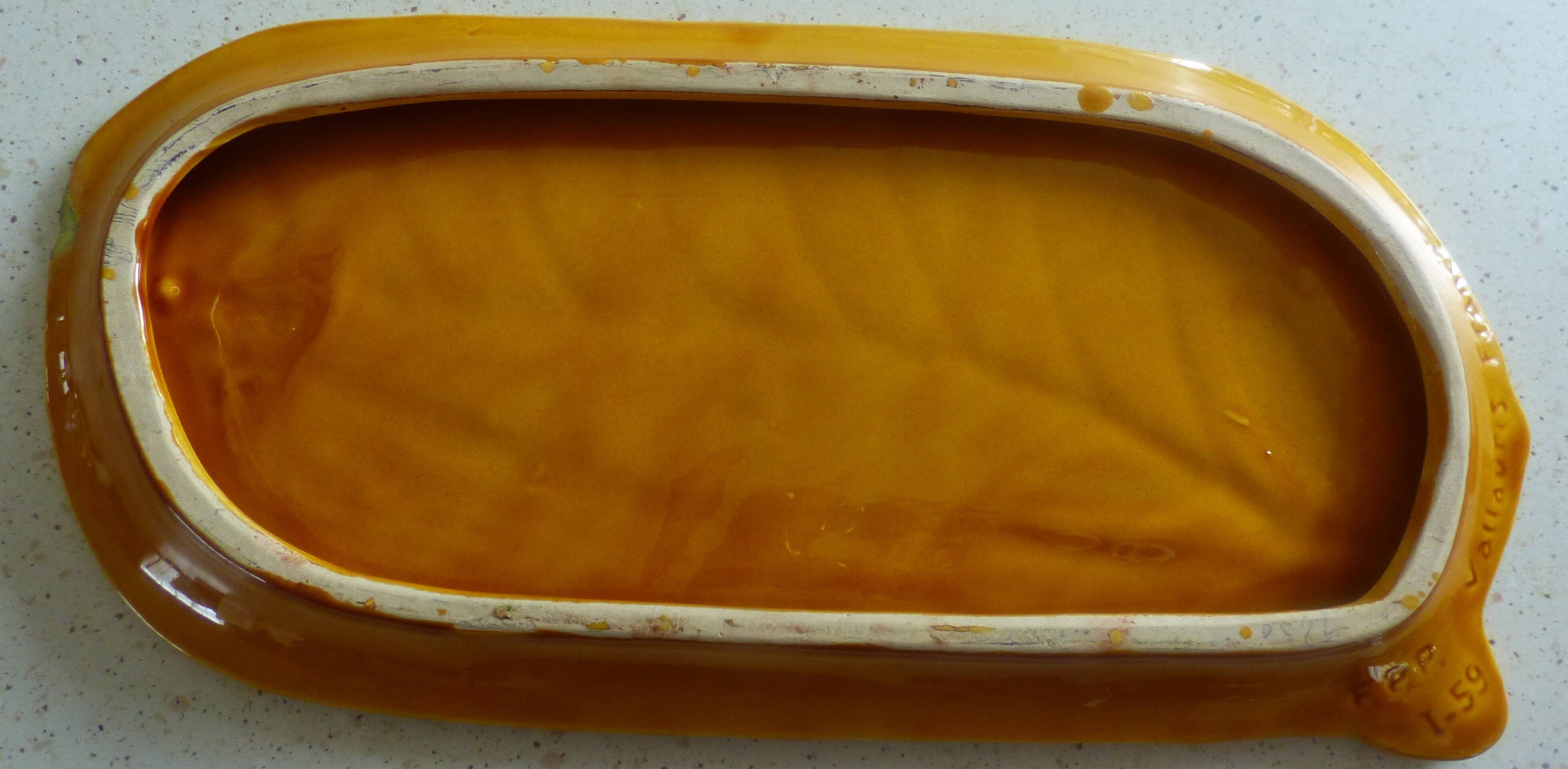 Oval earthenware dish from Valllaurin Friance-I-59