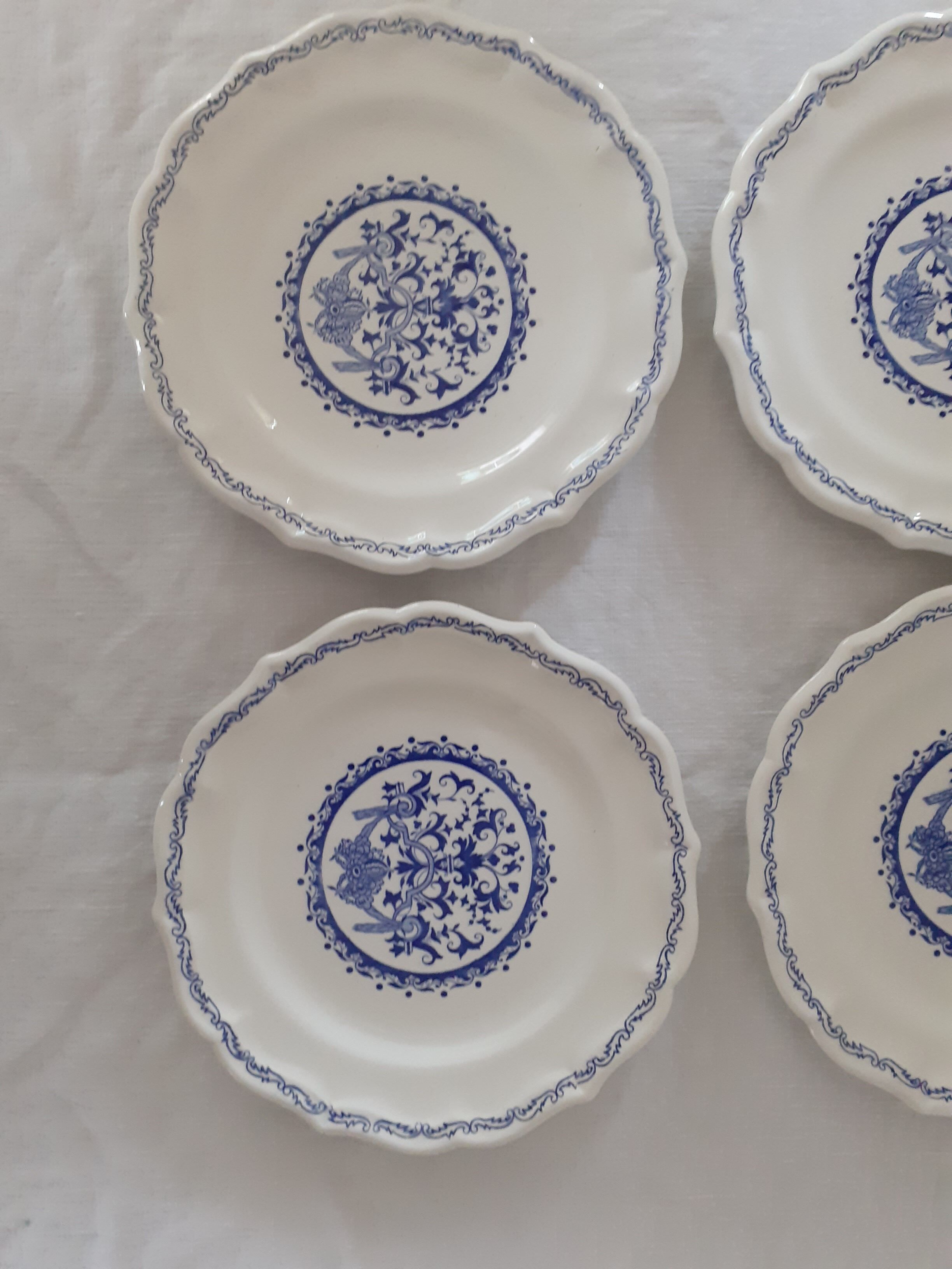 4 Plates made of GIEN camaieu blue central pattern and rinses model ROUEN