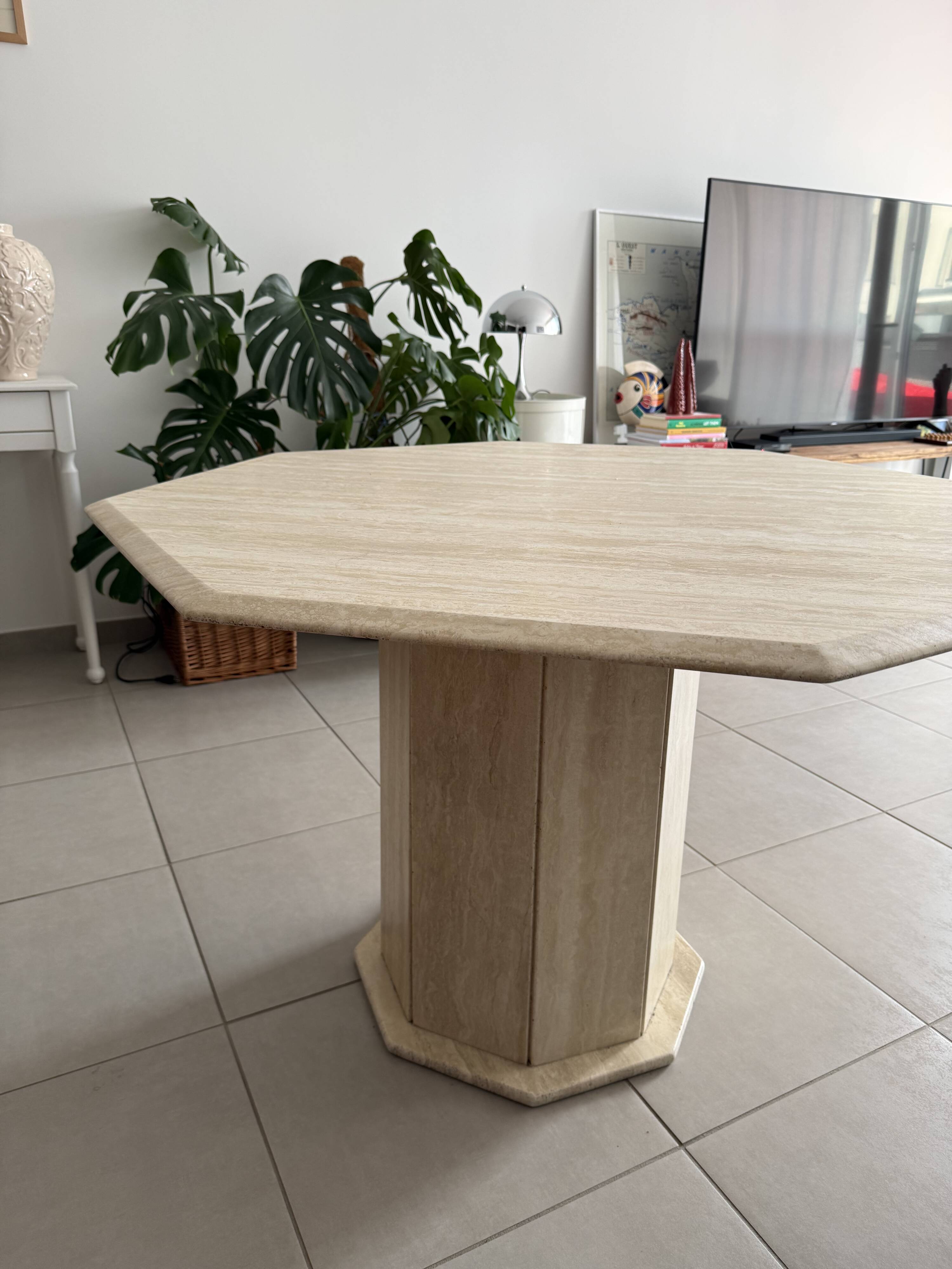 Table en travertin