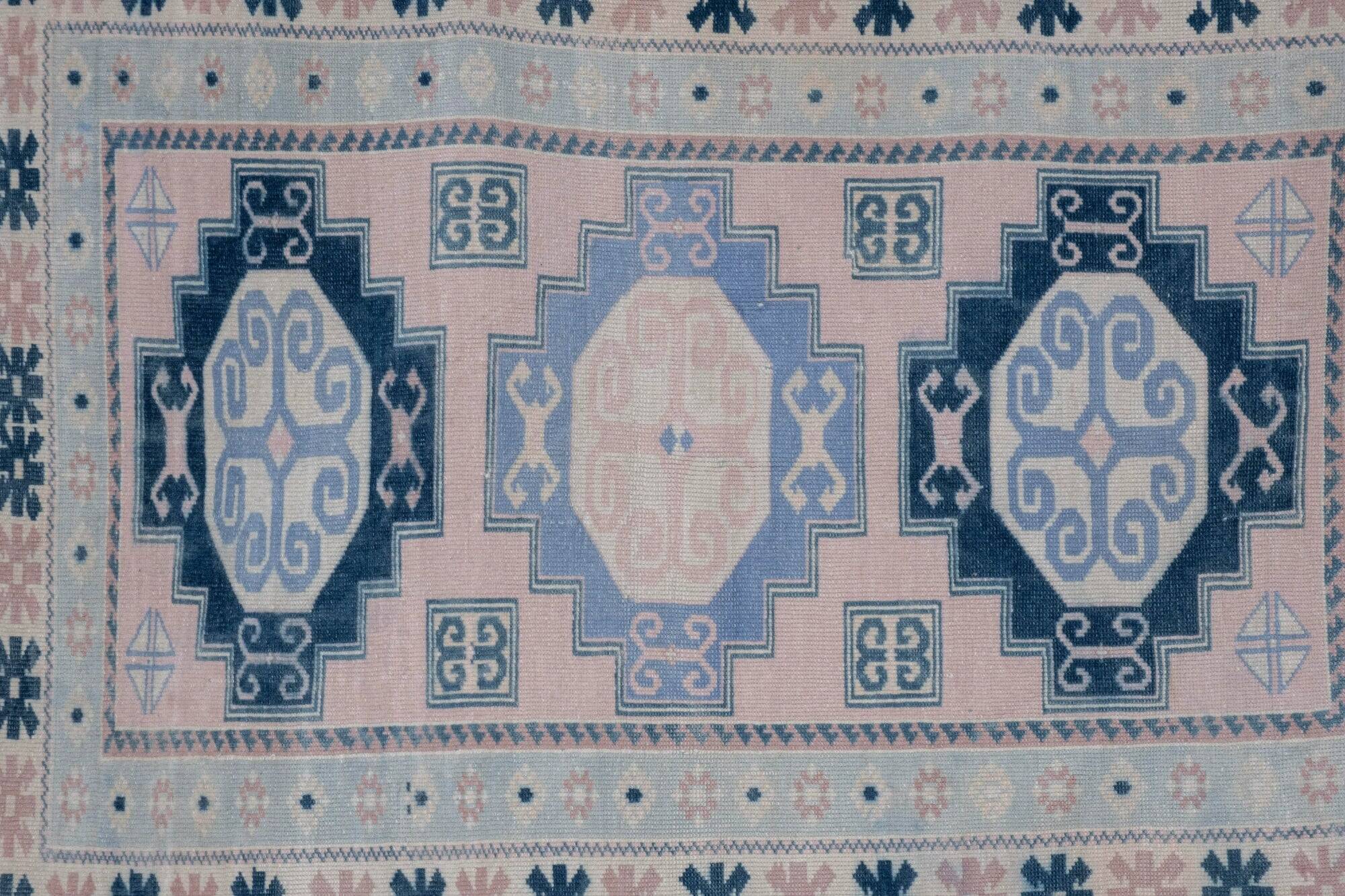Vintage handmade Turkish rug 95x137 cm