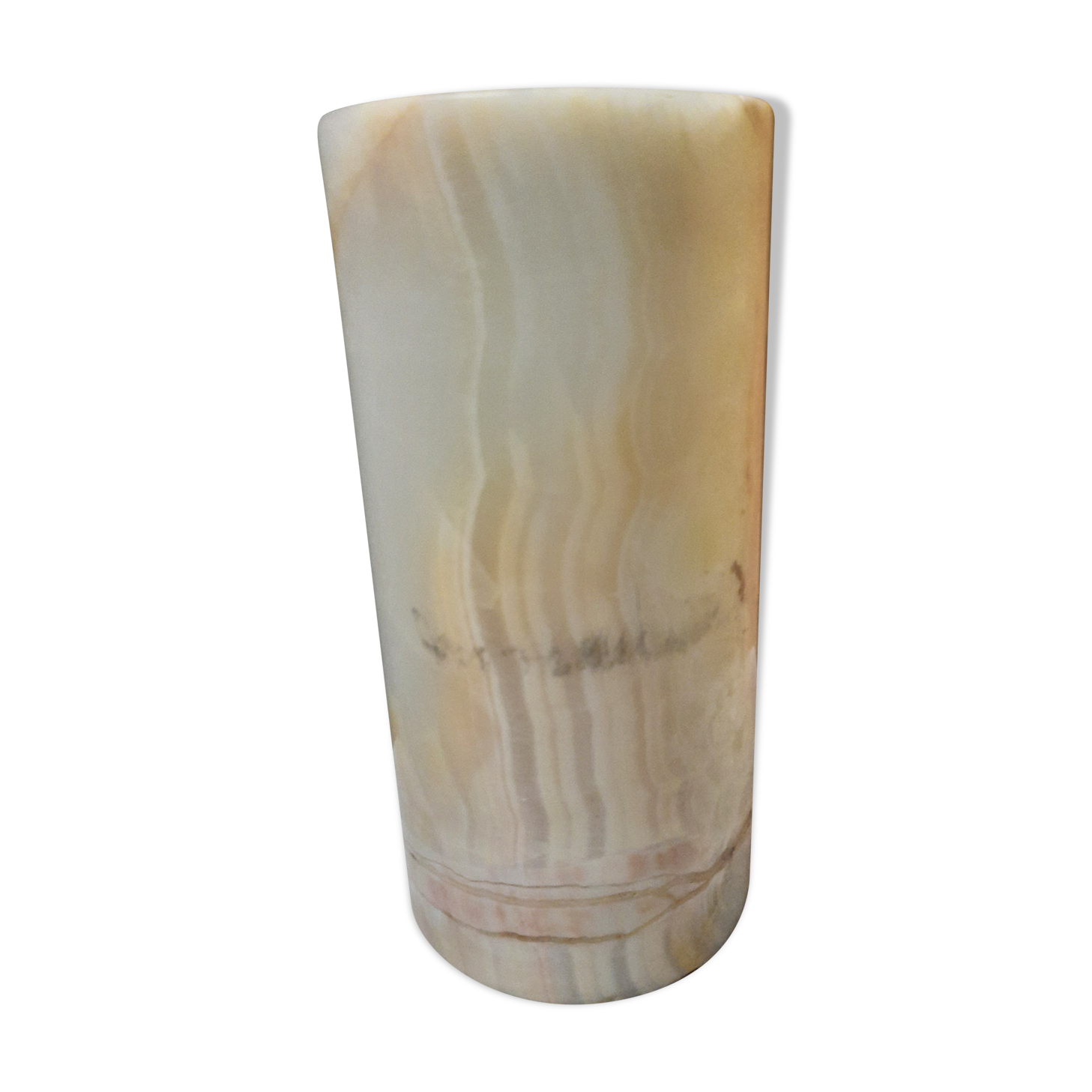 Vase en albatre