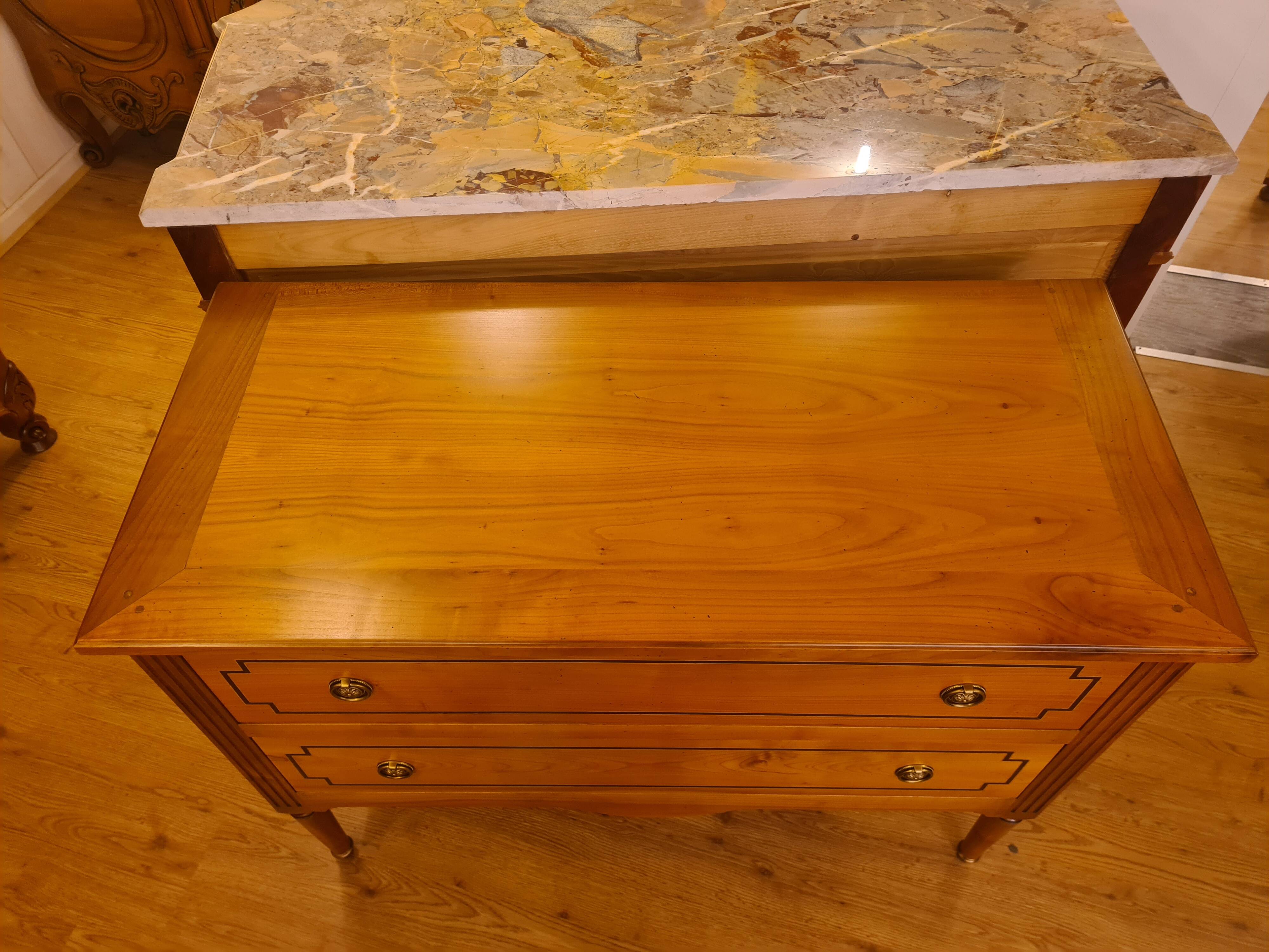 Louis XVI chest of drawers