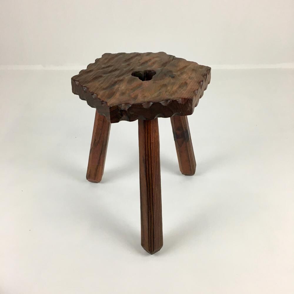 Tabouret tripode