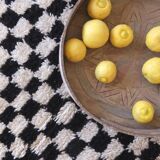 Black and white checkered rug - 193 x 117 cm