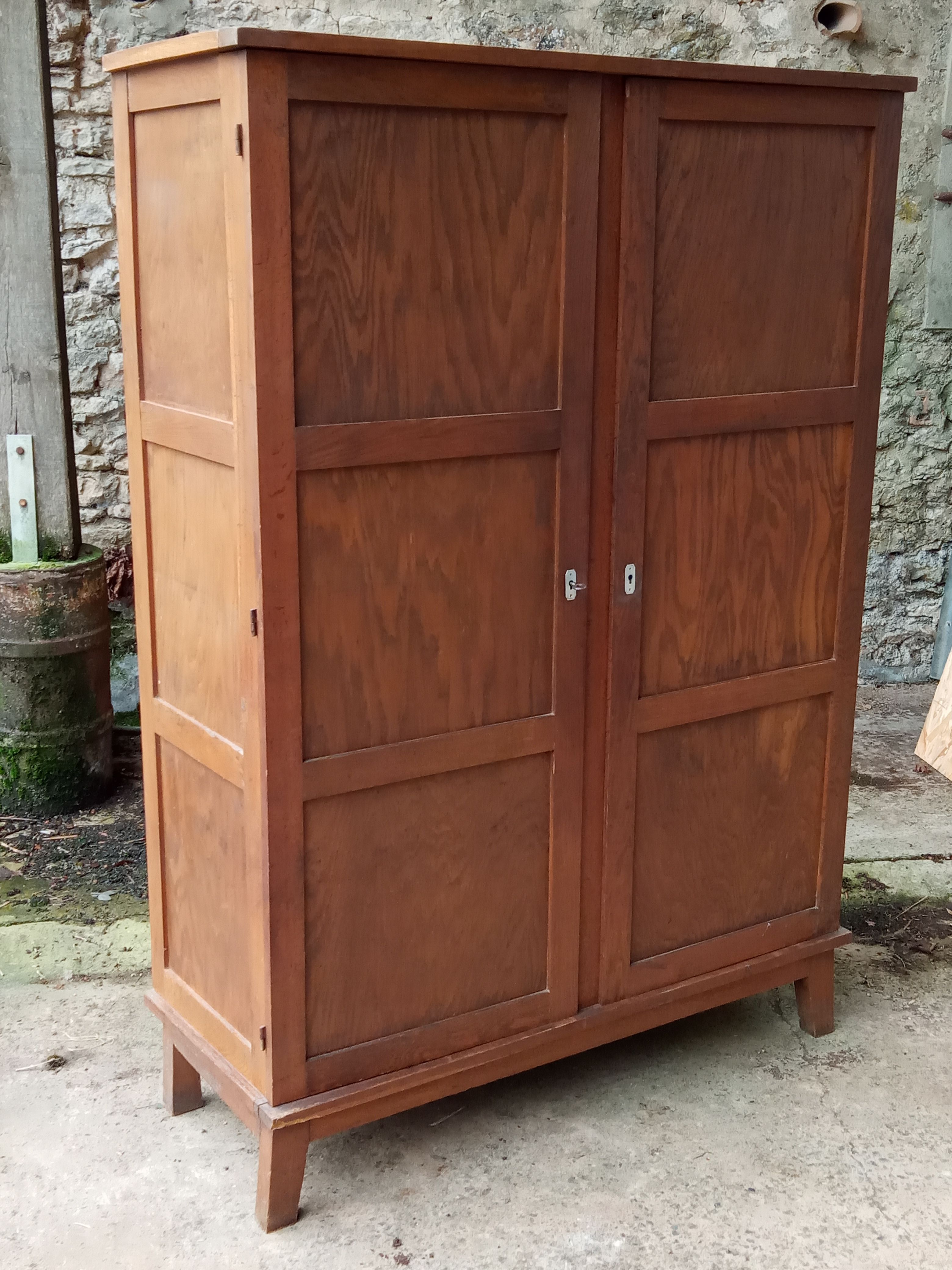 Rebuilding cabinet by René Gabriel, furniture for disaster victims