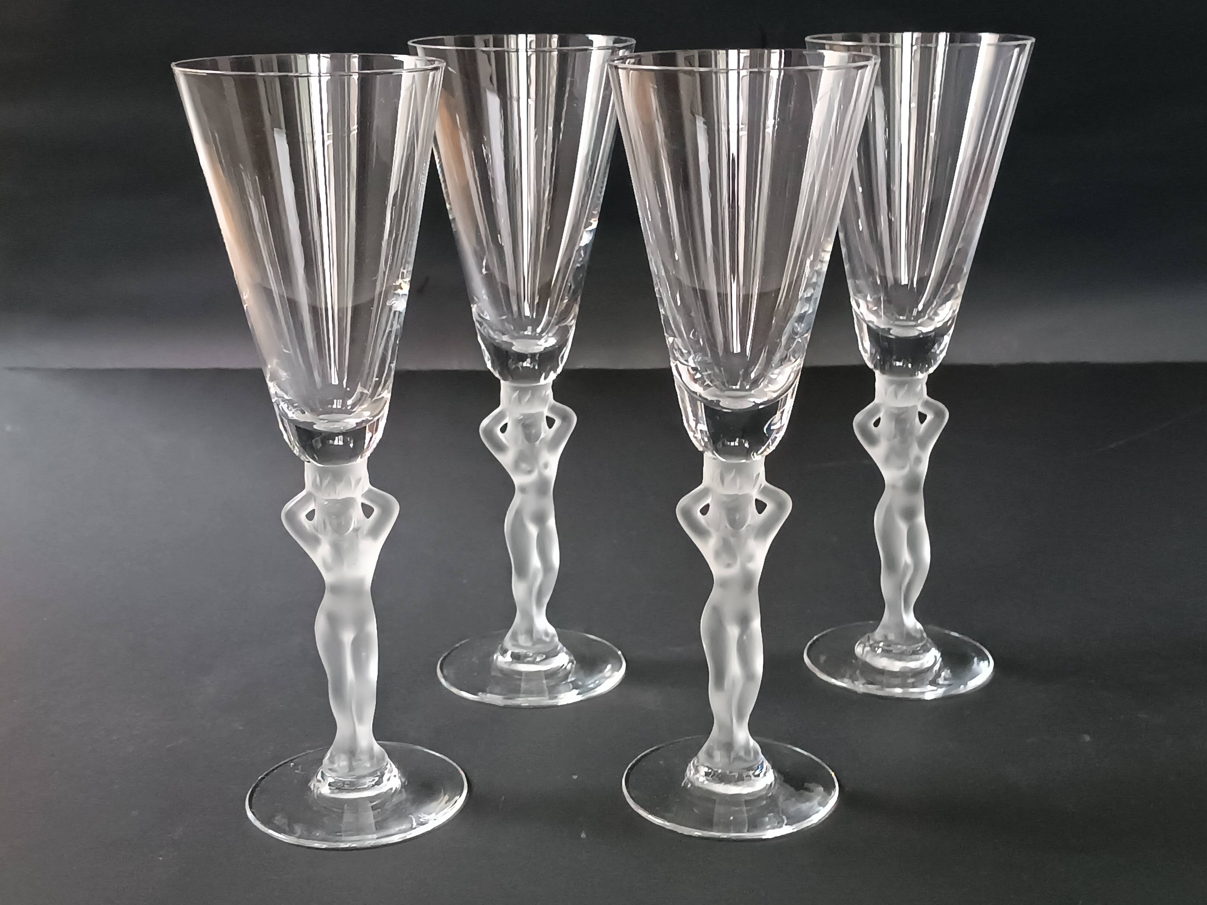 Set of 9 crystal flutes with Venus and Bacchus foot, Vannes and Bayel