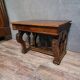 Table de milieu en noyer sculpté – Style Néo-Renaissance – XIXe siècle