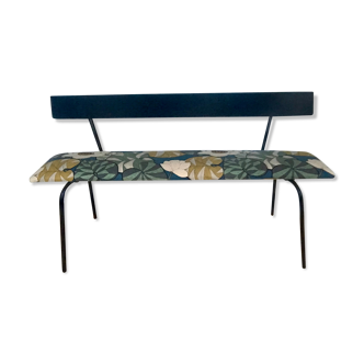 Bench lined