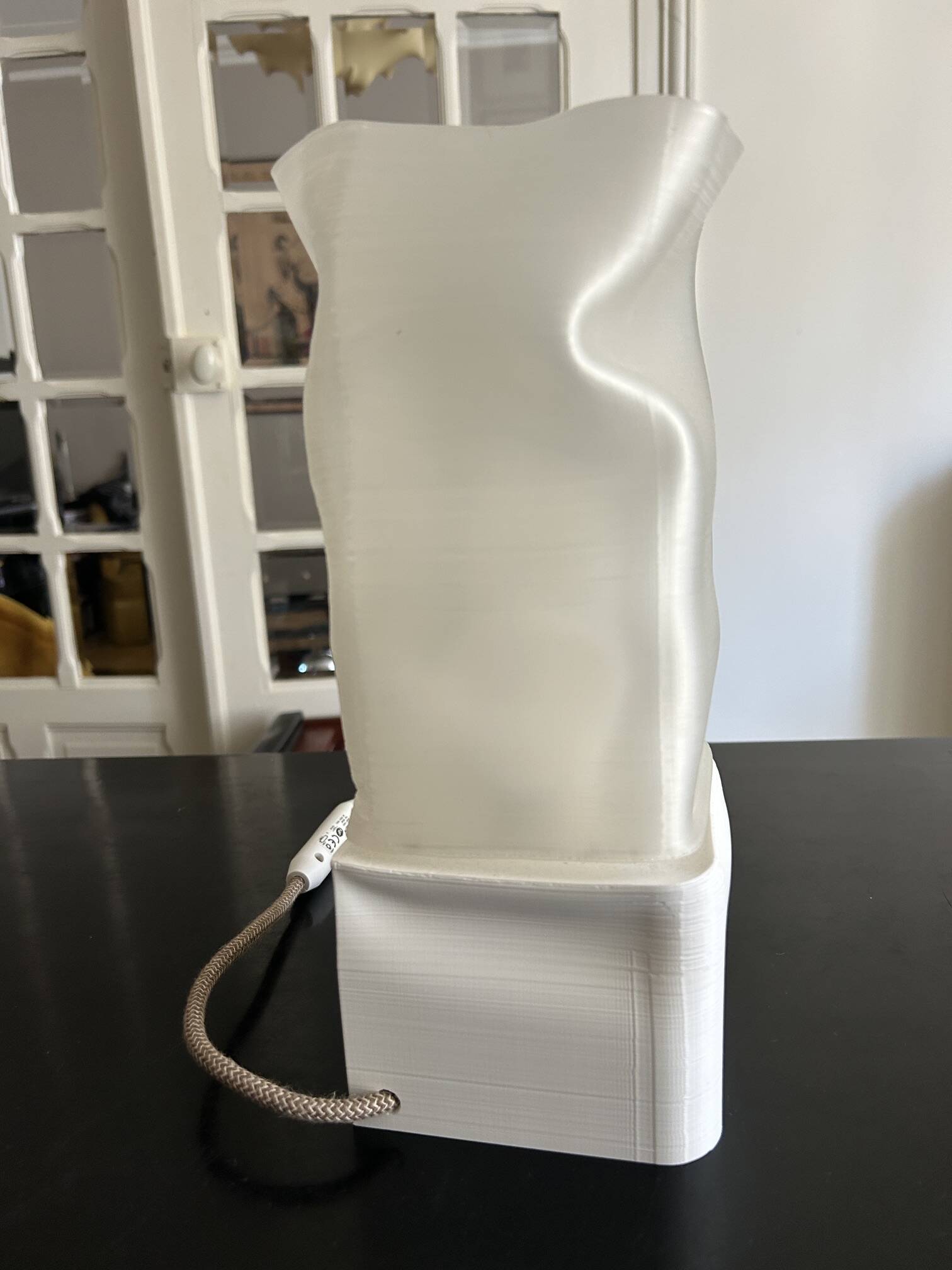 lampe vintage en plastique thermodeformée