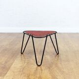 Metal tripod table