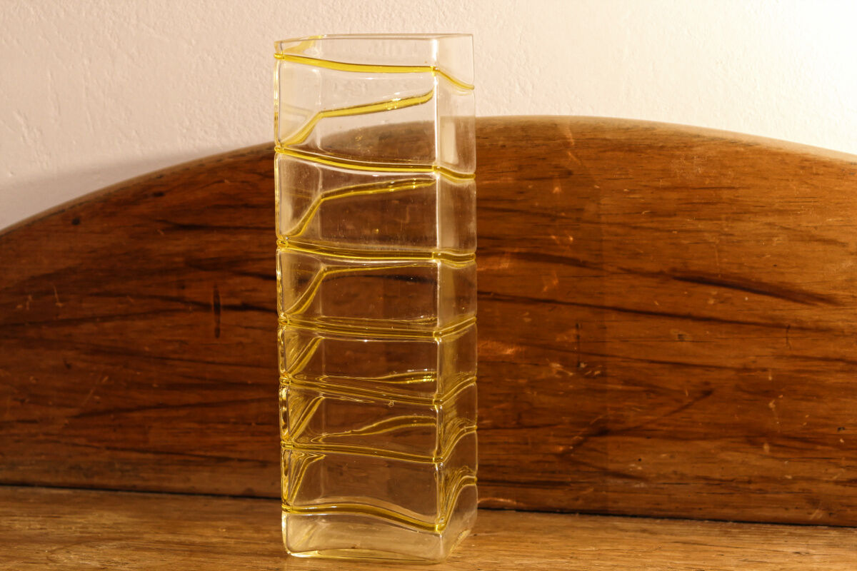Ridged glass vase, Murano style
