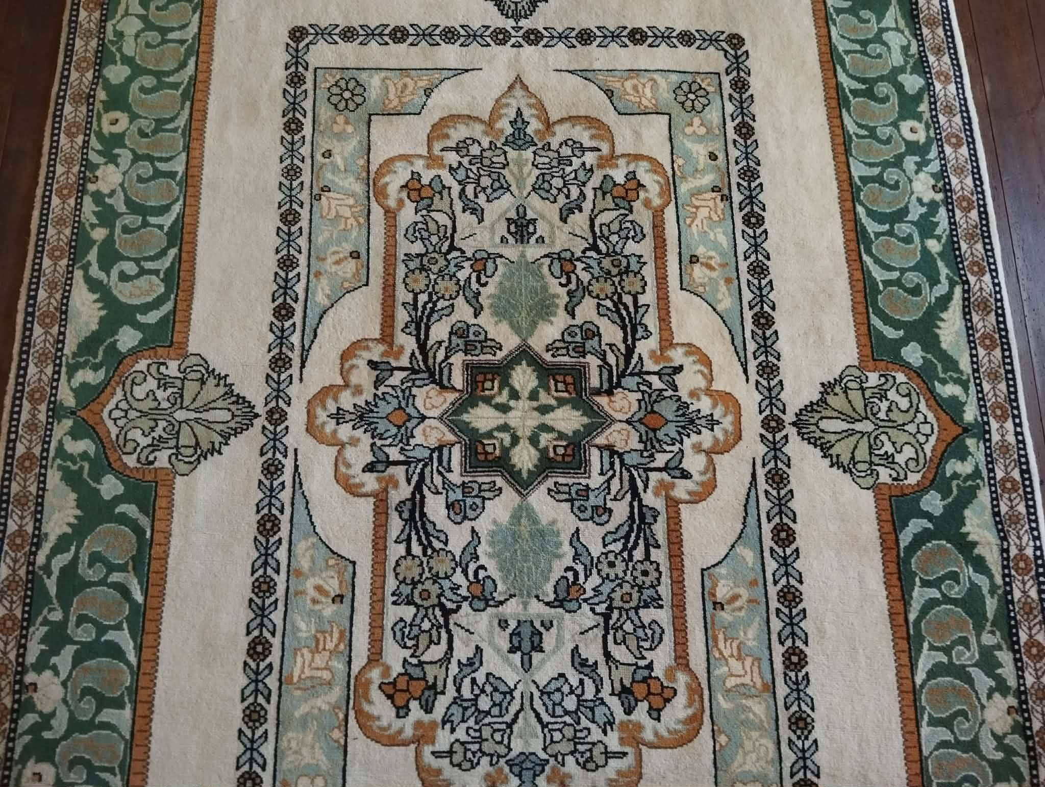 Handmade Kairouan Berber rug 240x173cm