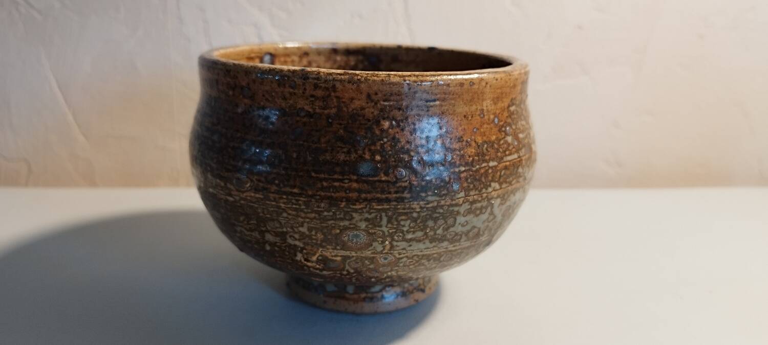 Pyrite sandstone vase pocket