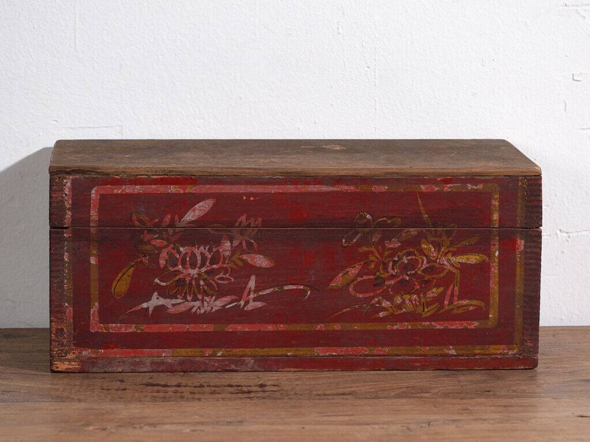 Ancient Asian chest (c.1900) #38