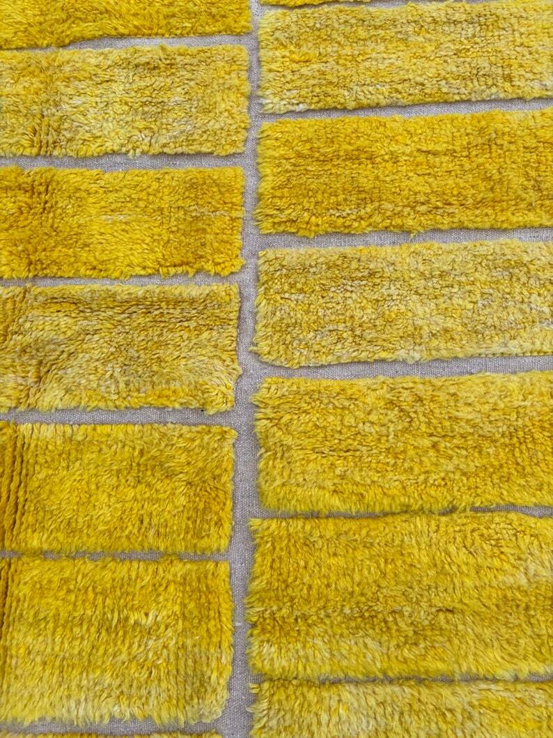 Moroccan handmade rug 250cmx150cm