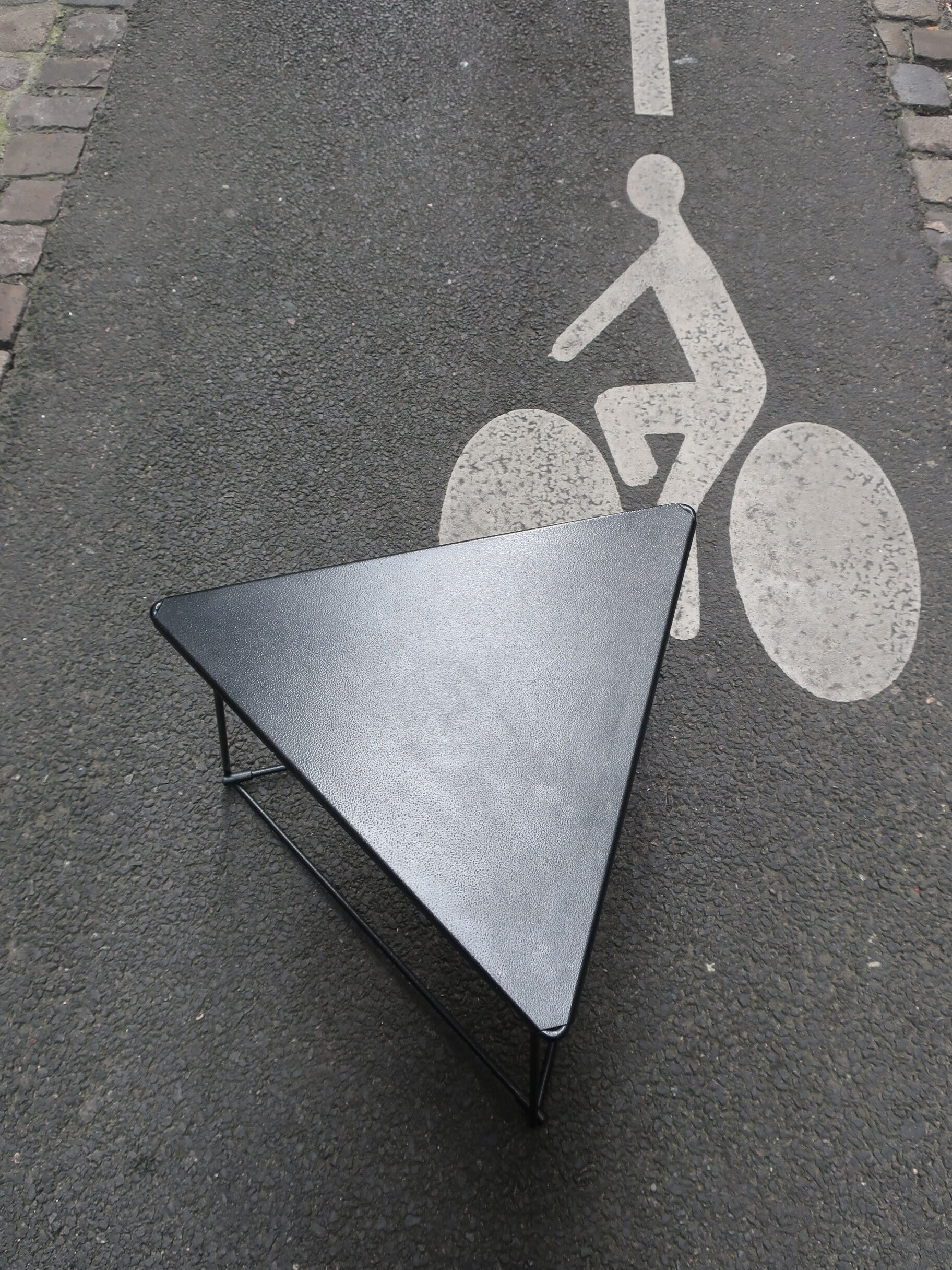 OTI tripod table by Niels Gammelgaard Ikea Vintage 1980