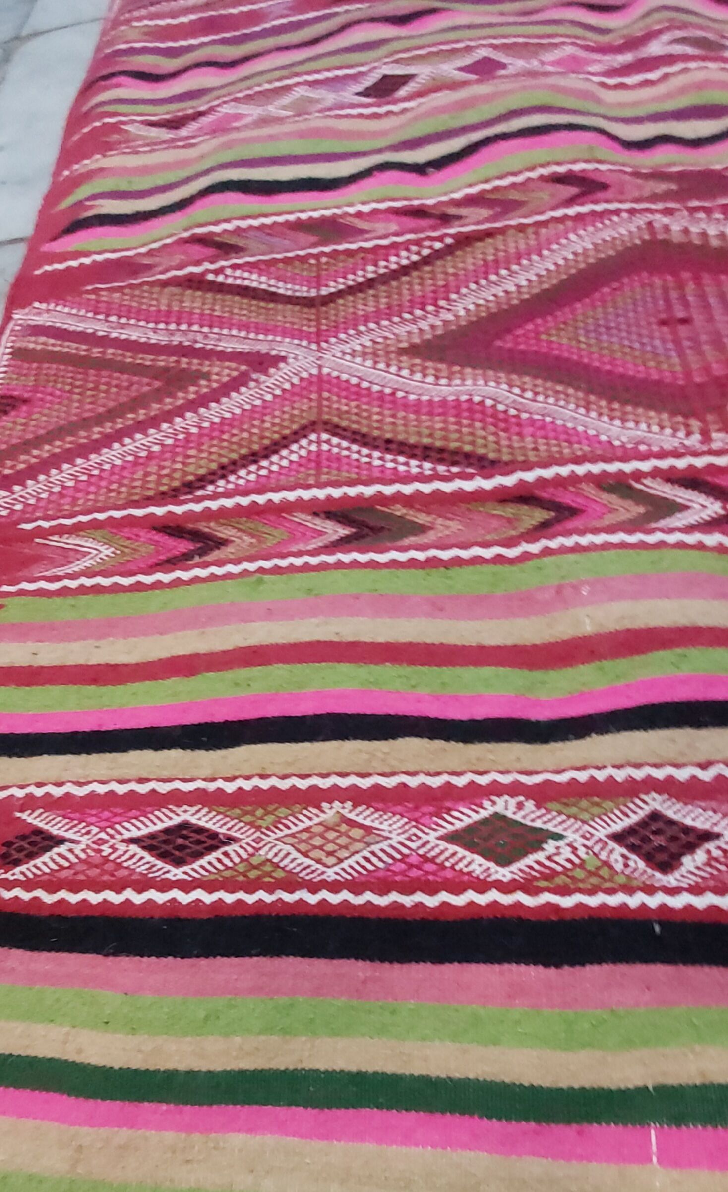 Handmade pink kilim rug in pure wool - 220x100cm