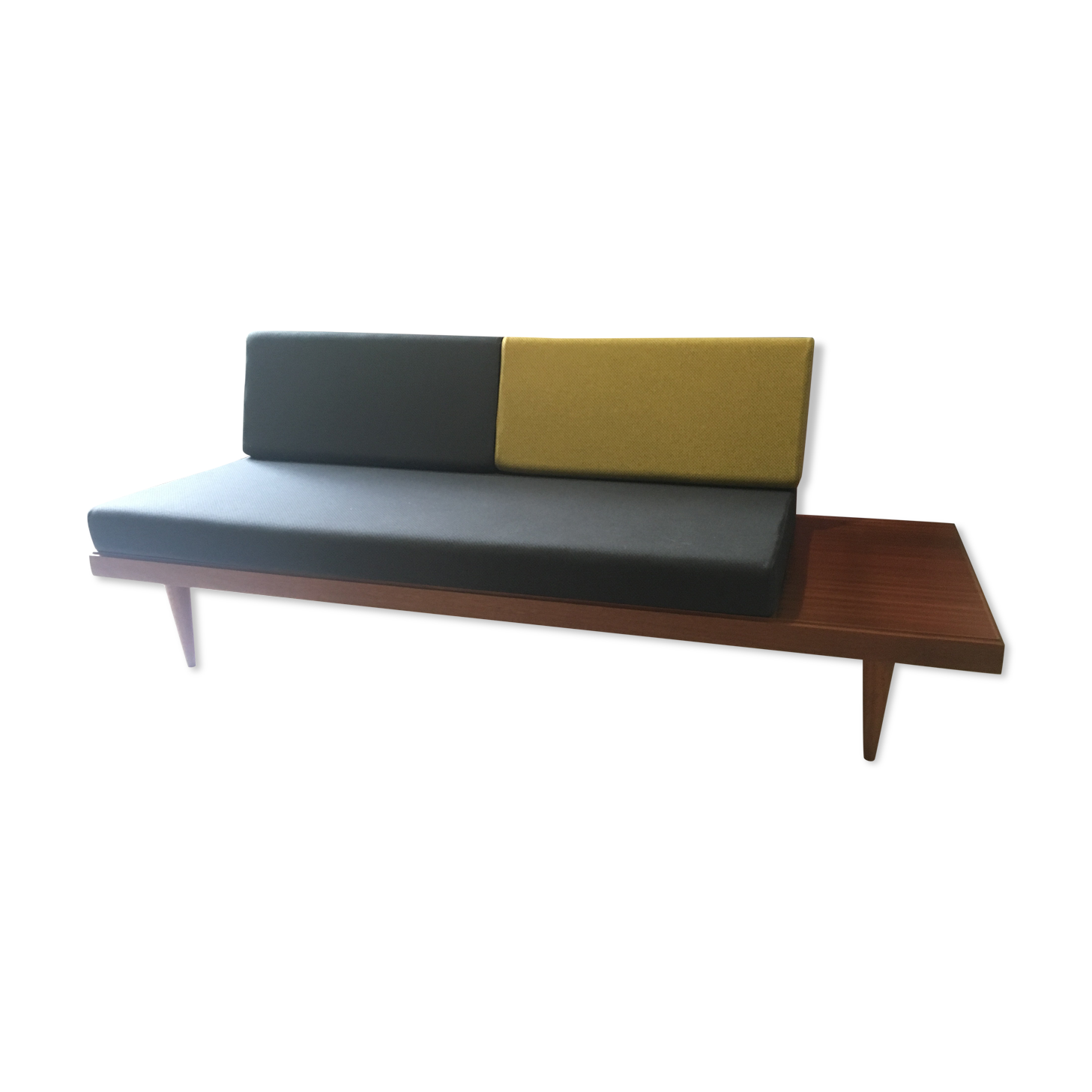 Scandinavian-designed Daybed Bench Sofa (new)