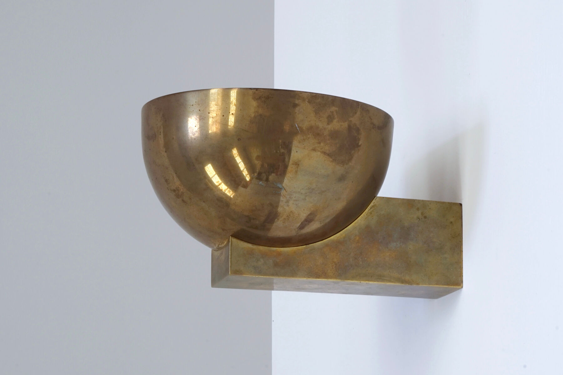 Modernist art deco brass wall lamp circa 1930