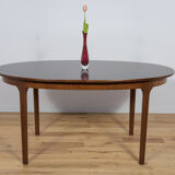 Table à manger ovale extensible en palissandre de McIntosh, années 1960