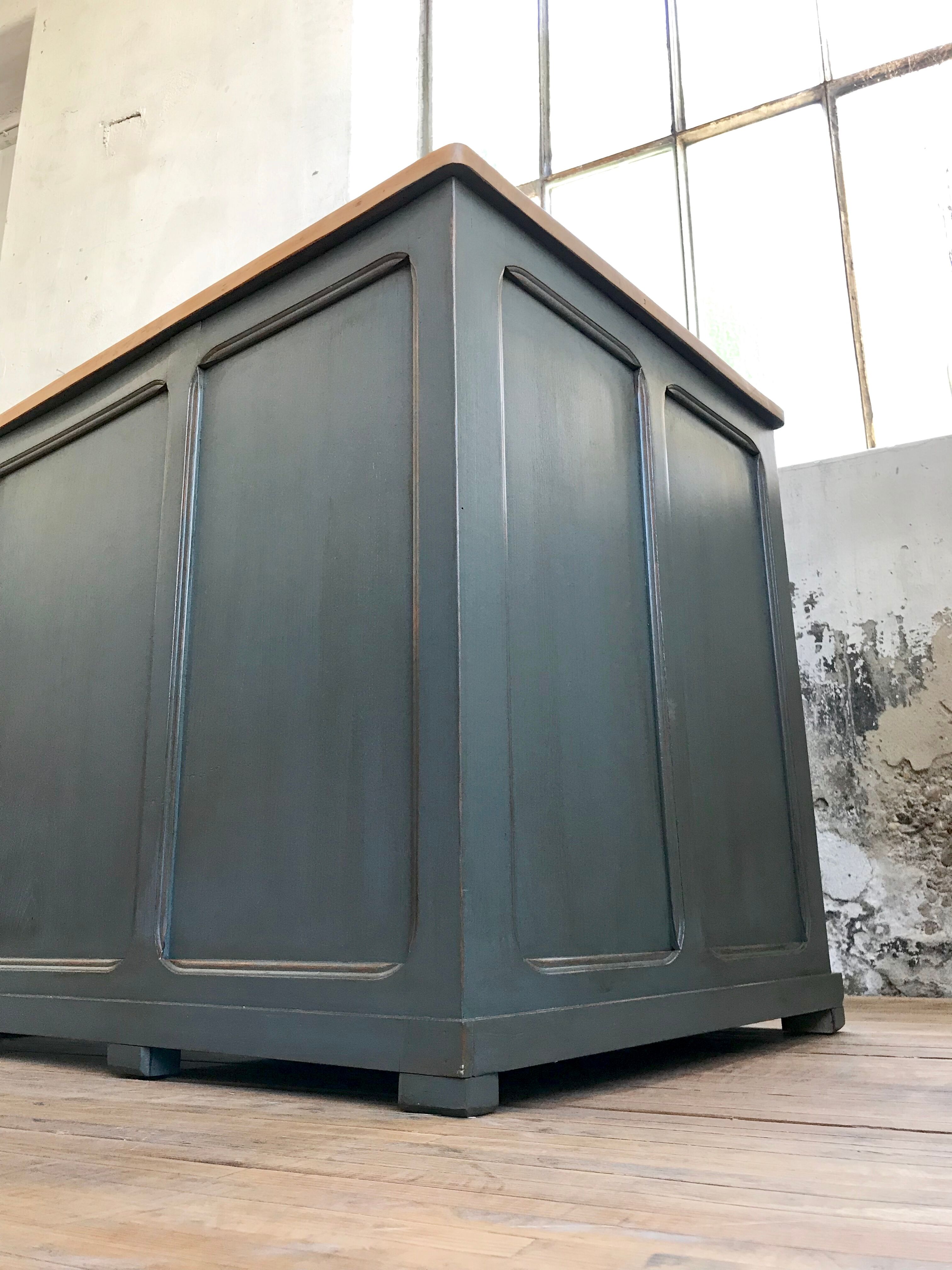 Workshop wooden desk