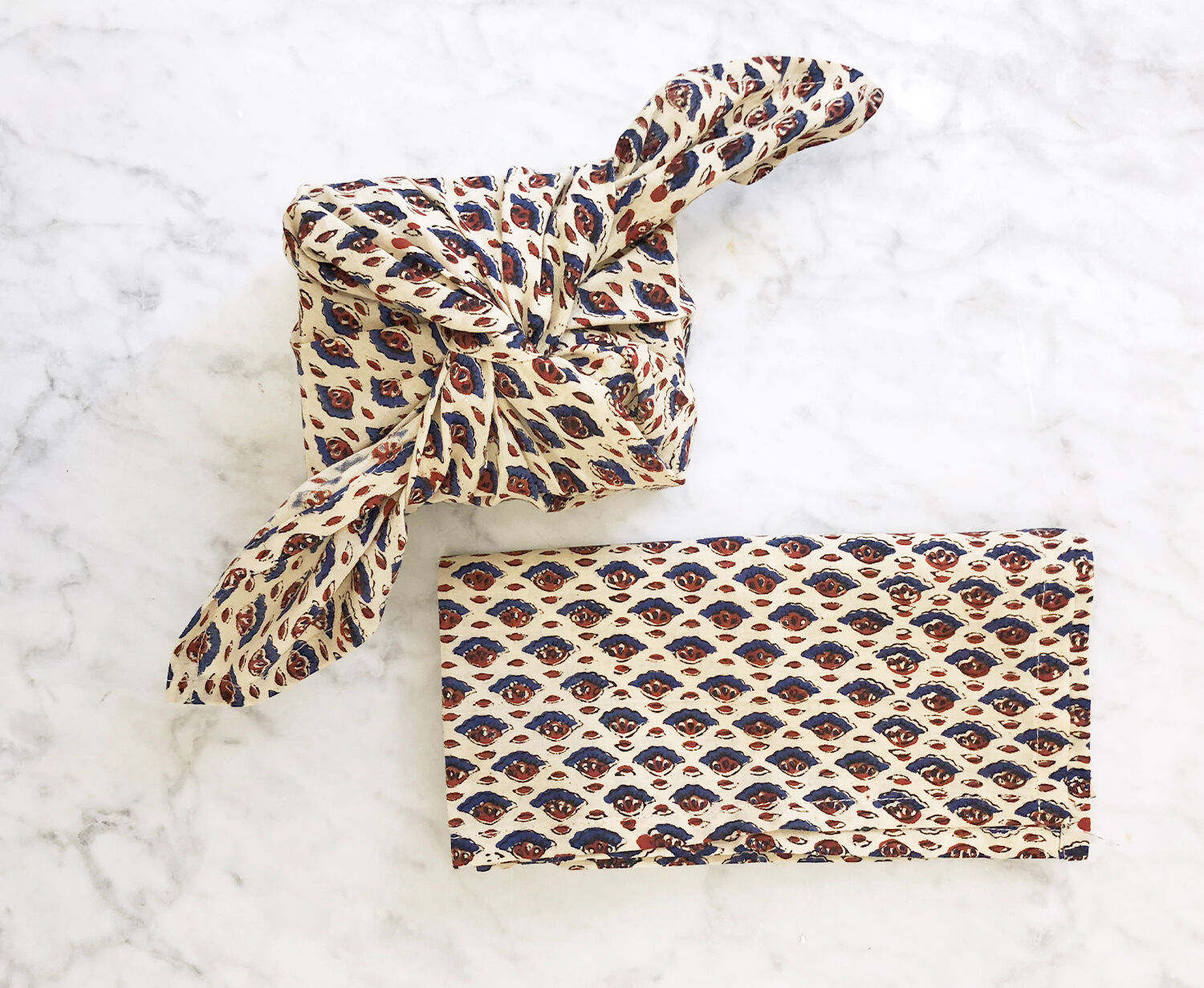 Fabric gift wrapping (Furoshiki)