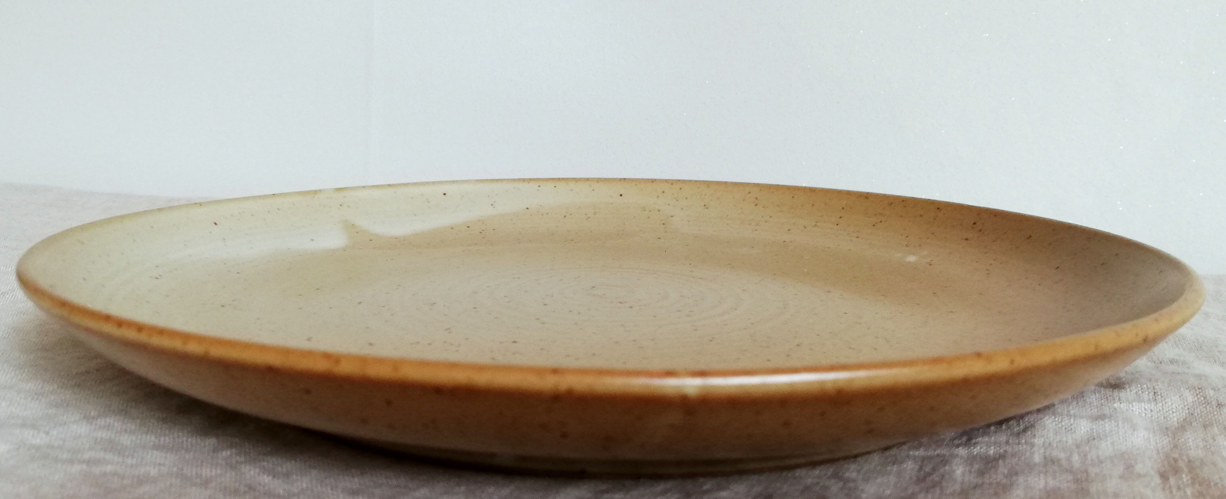 Service 12 assiettes plates grès Village NCF France