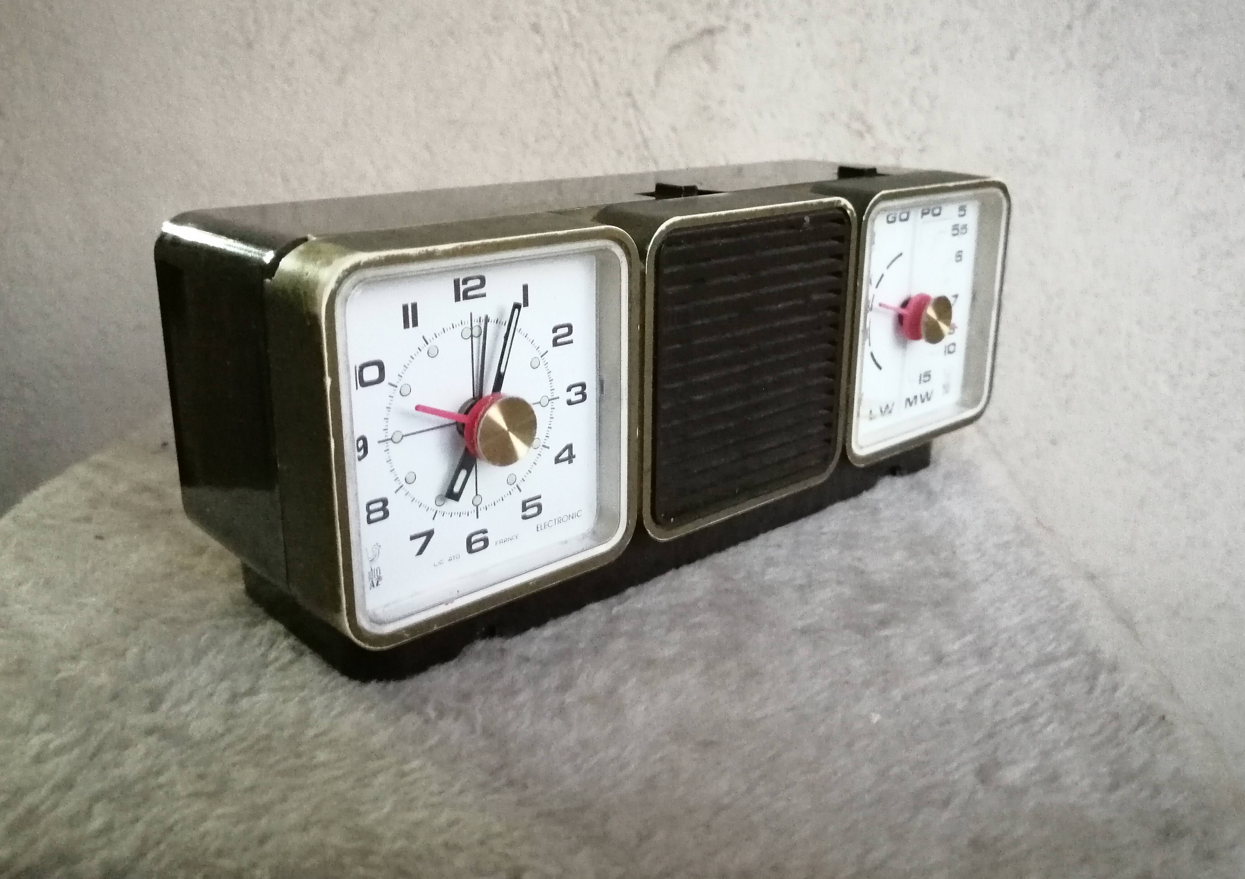 Vintage Jaz Alarm Clock Radio