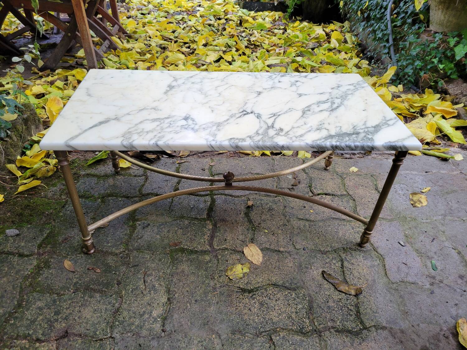 Marble and gilded bronze coffee table