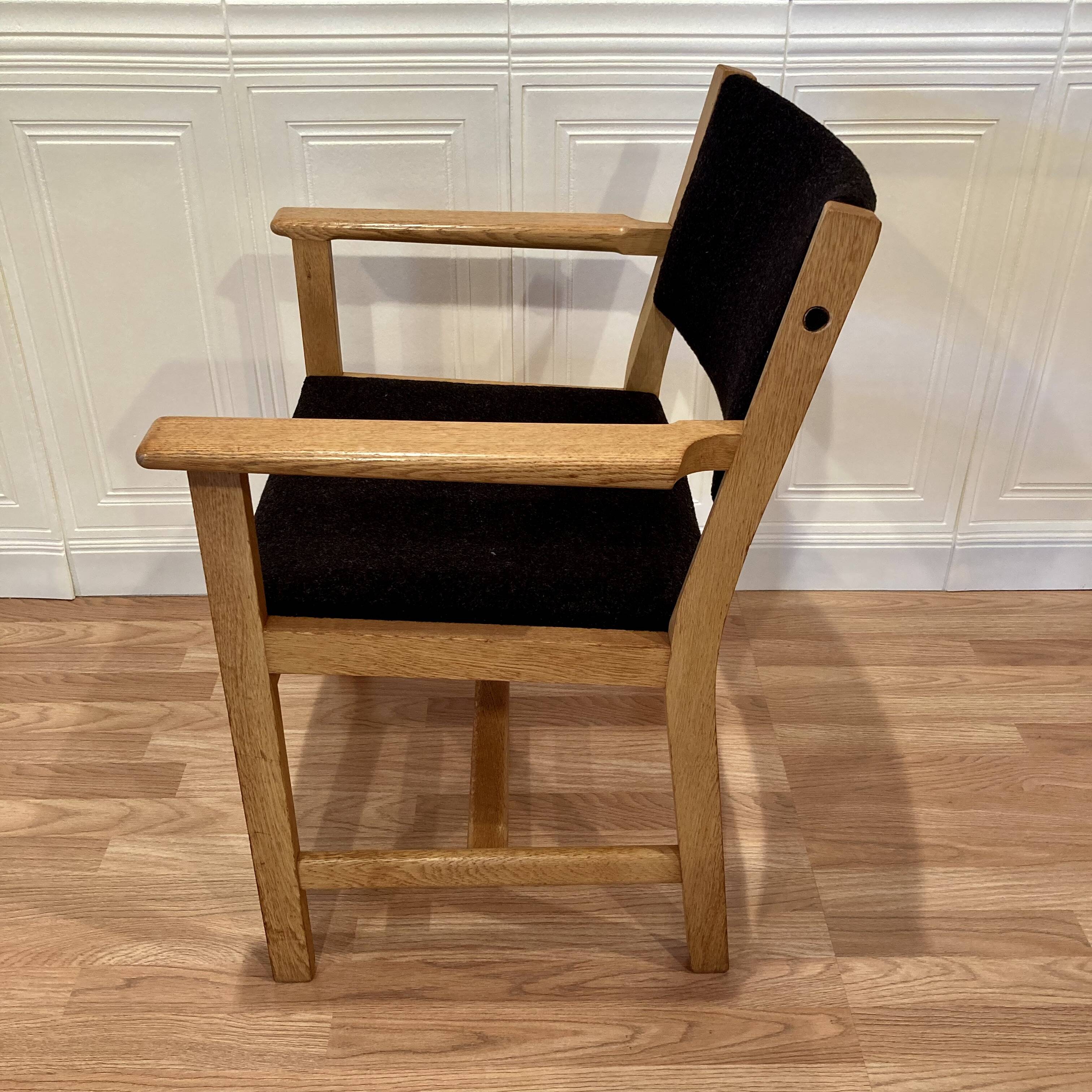 Hans Wegner armchair "Scandinavian design" 1960.