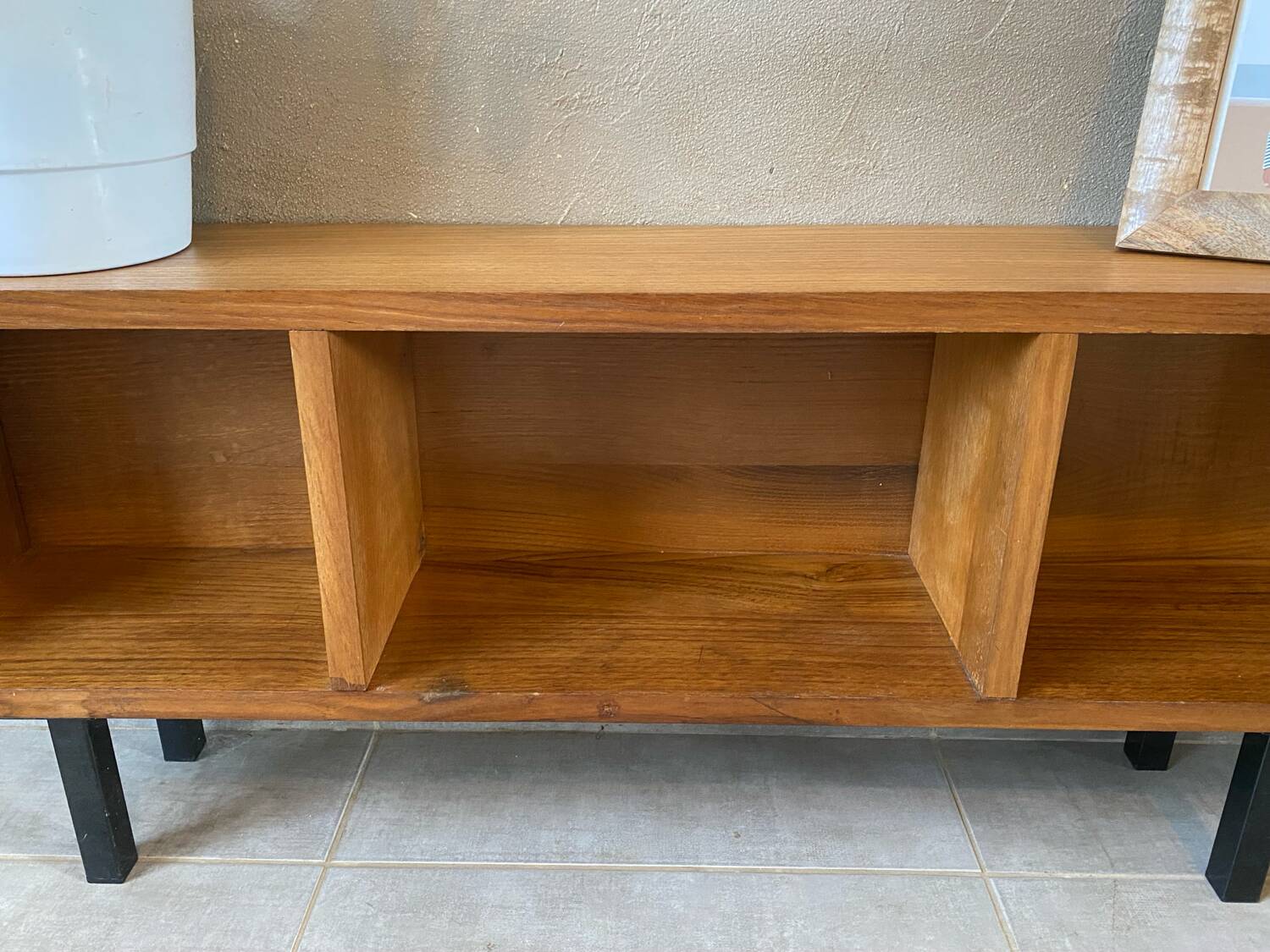 Small vintage sideboard (shallow)