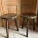 Paire de tabourets tripodes
