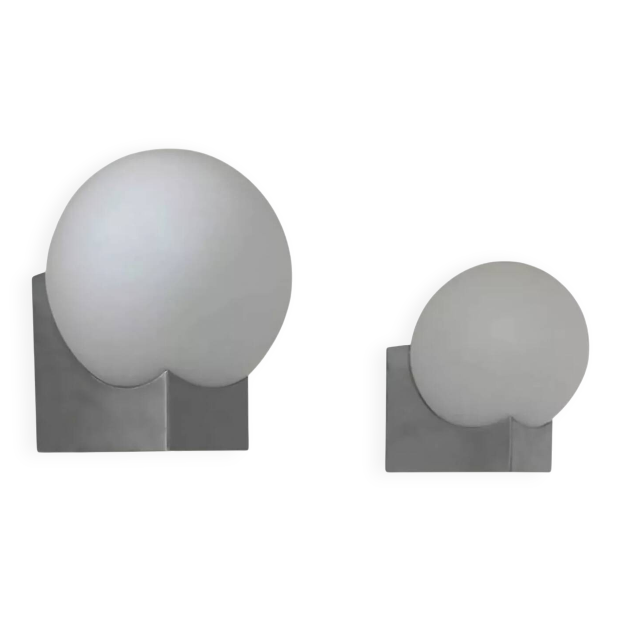 Paire d’appliques en métal brossé et opaline, France 1970